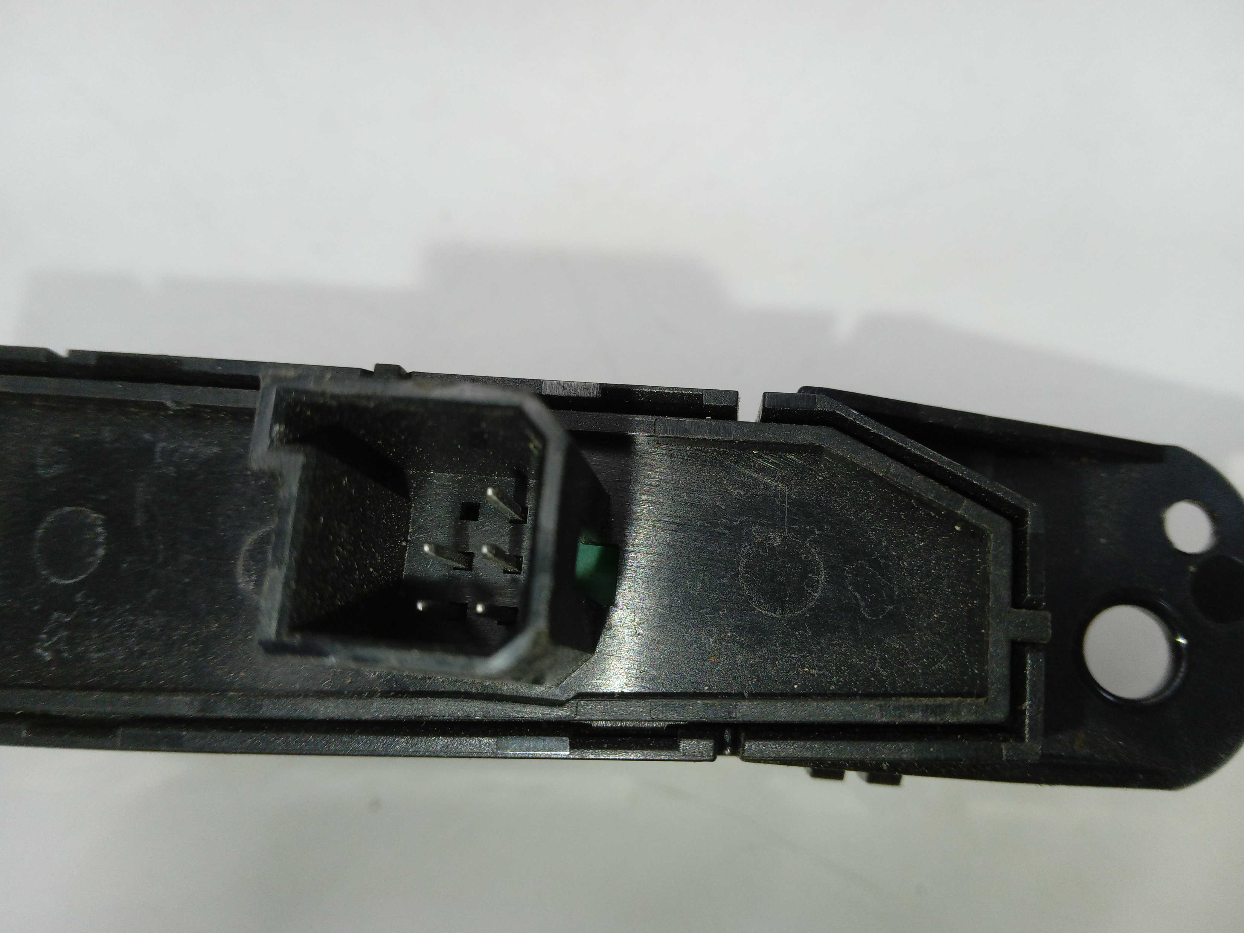 COMANDO BOTÃO TRAVAS CHEVROLET COBALT 2013 3