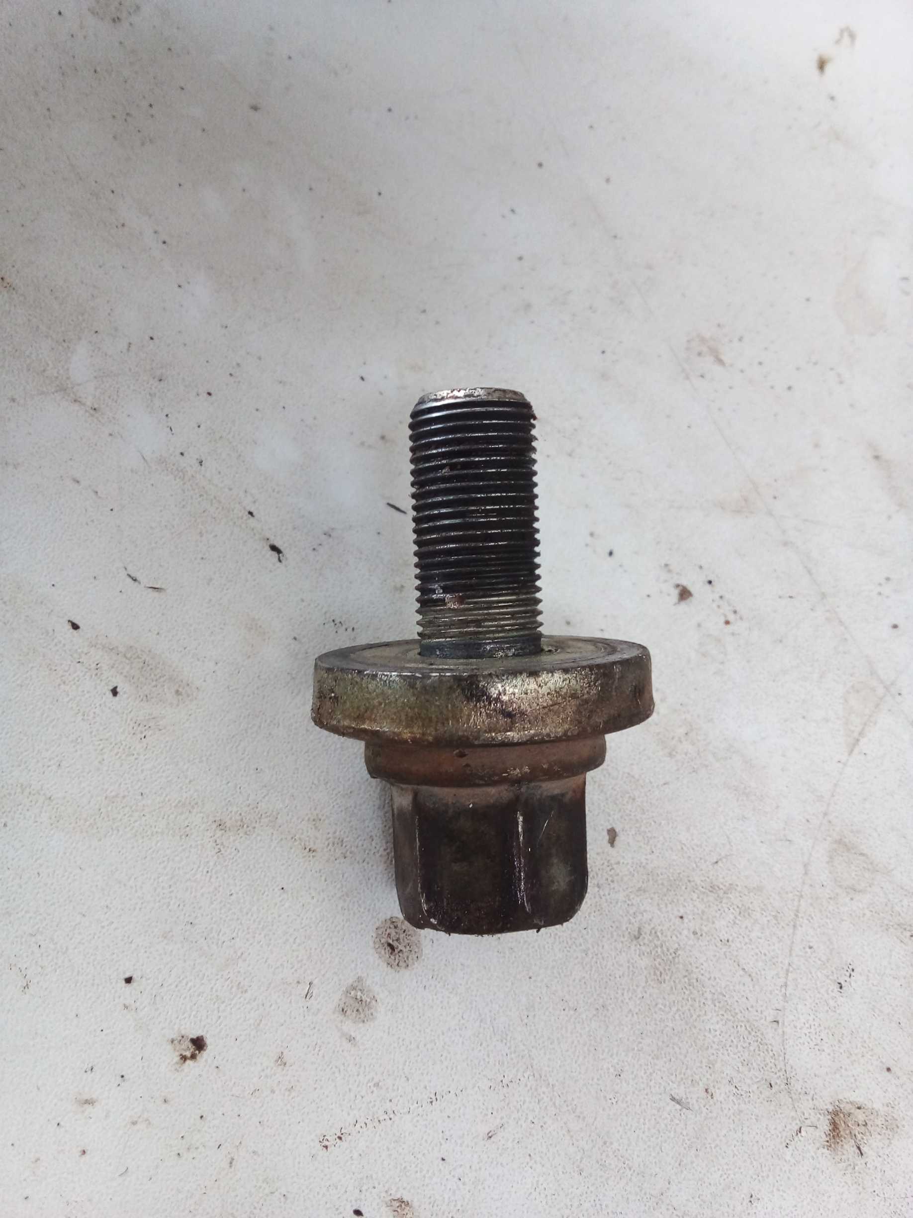 PARAFUSO VIRABREQUIM CIVIC 2004 MOTOR 1.7 1