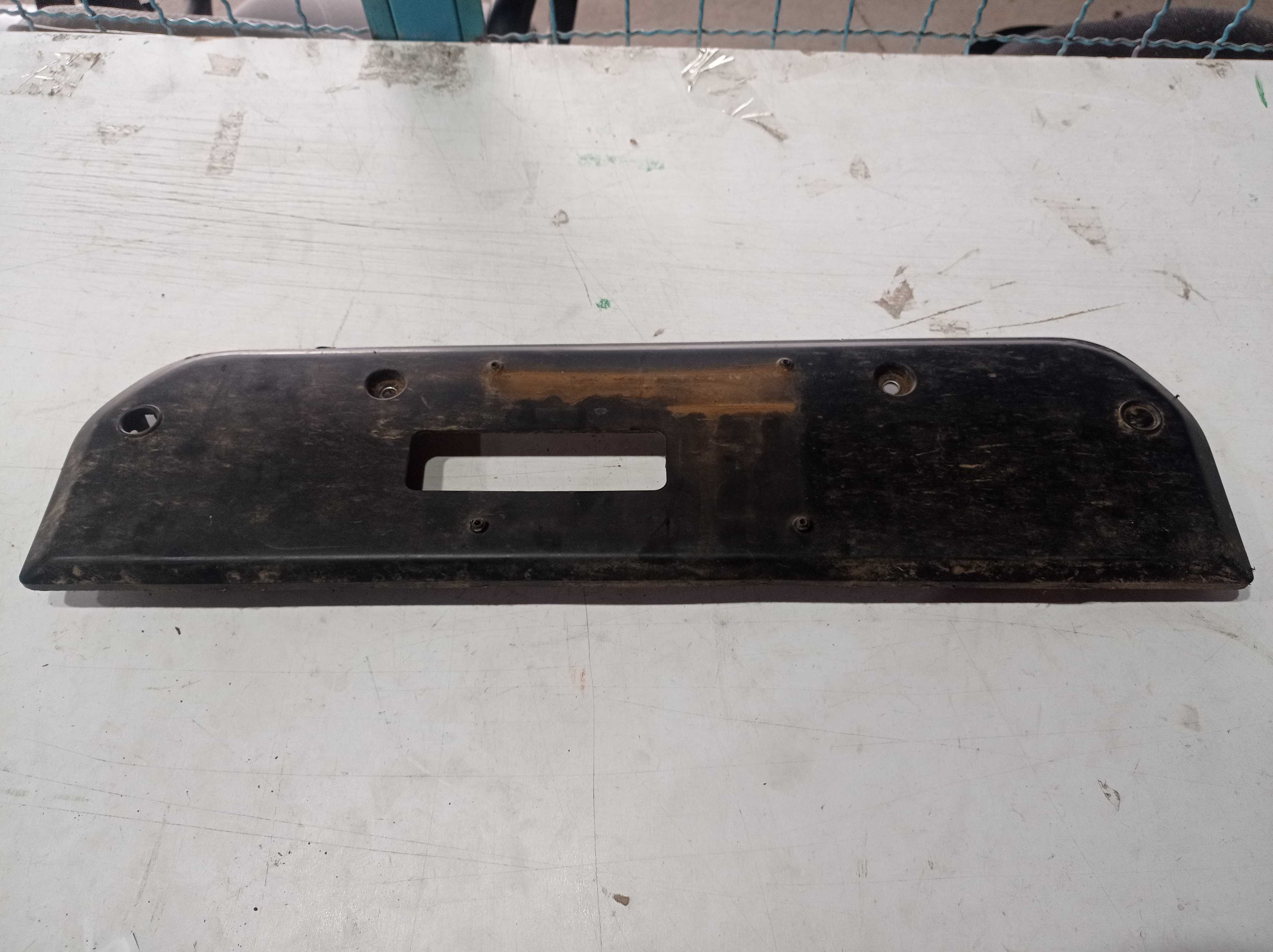 SUPORTE PLACA TRASEIRA FIAT STRADA 2016