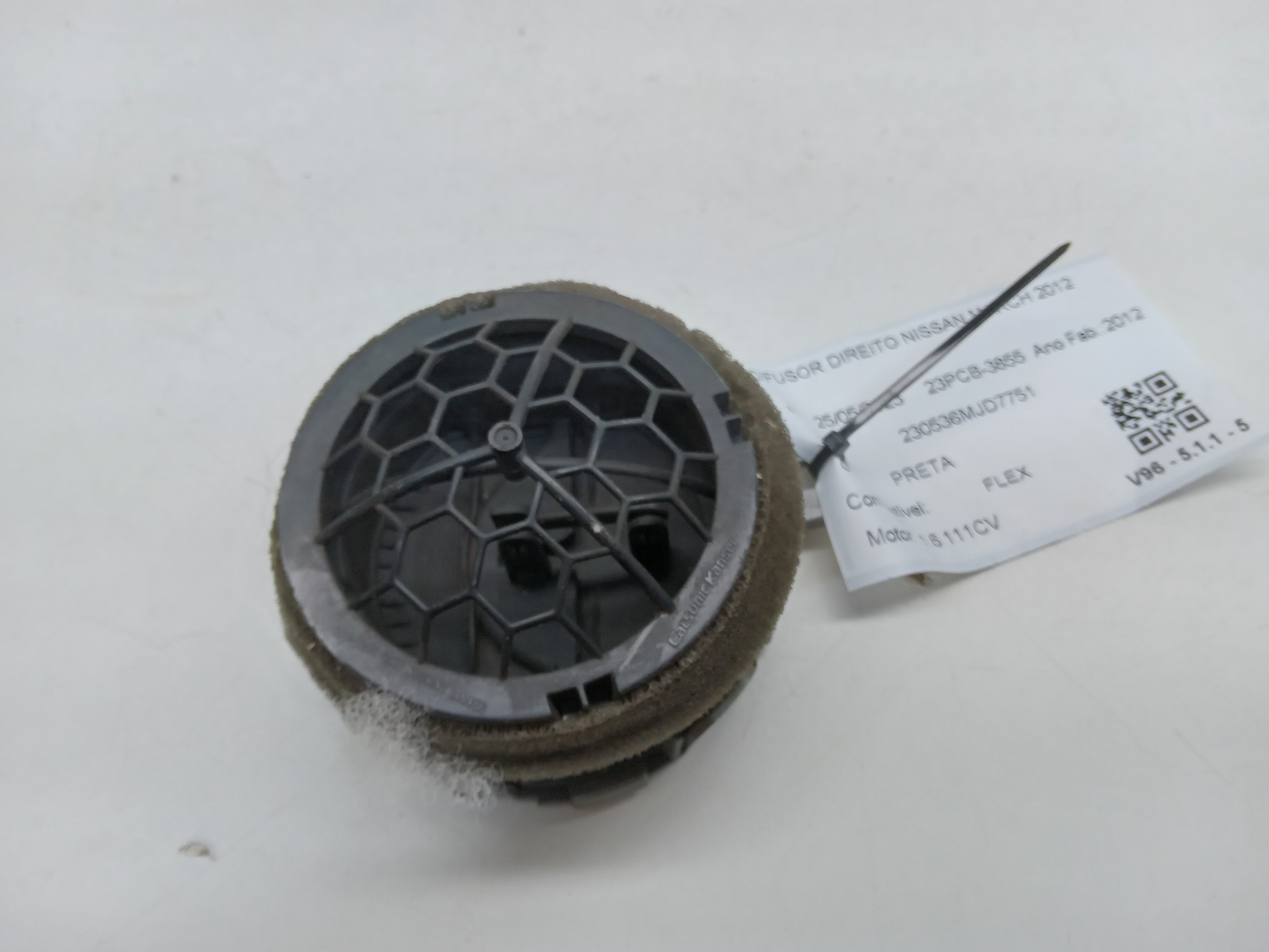 DIFUSOR DIREITO NISSAN MARCH 2012 2
