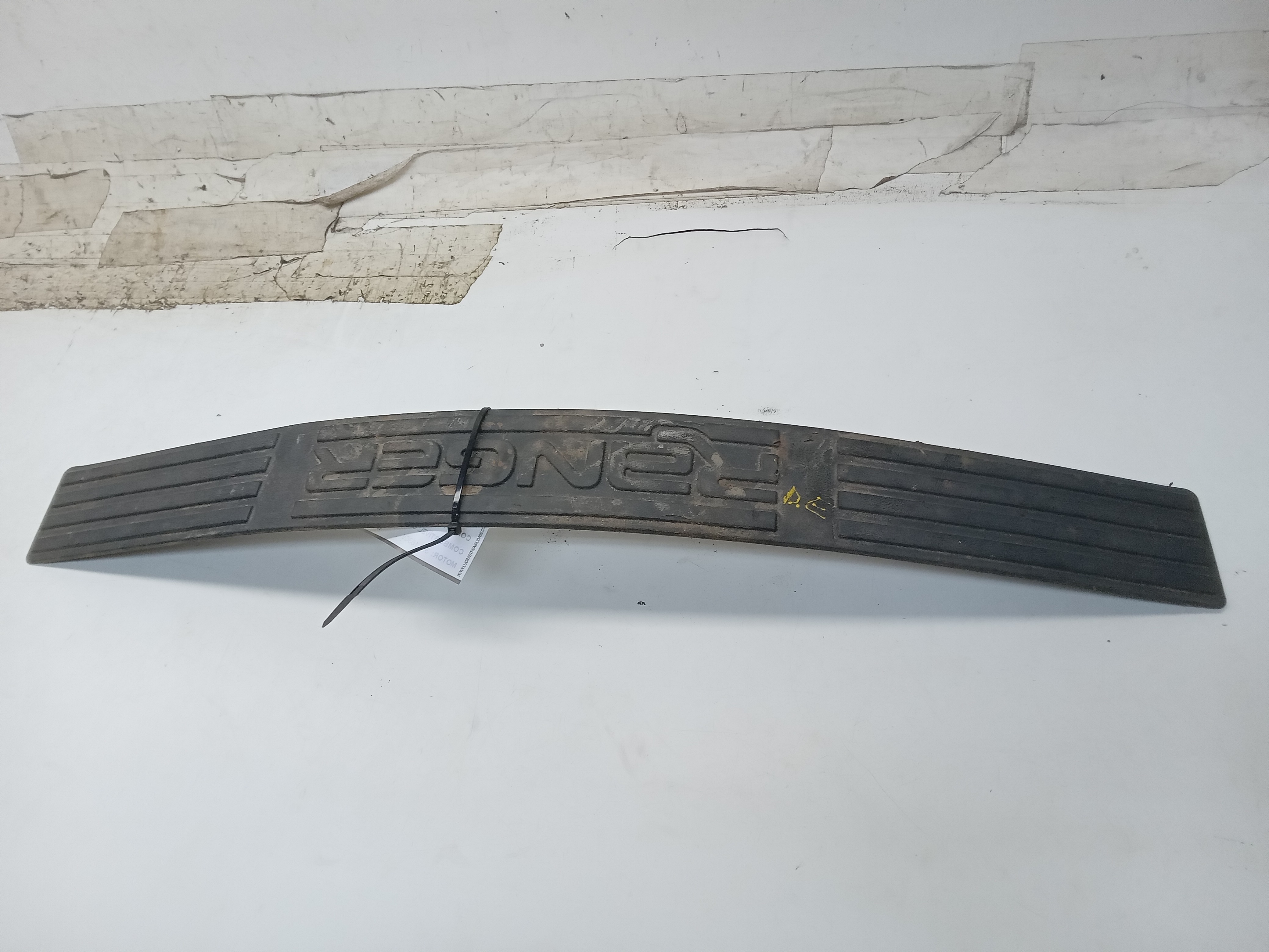 PISANTE DIANTEIRO LE FORD RANGER 2008