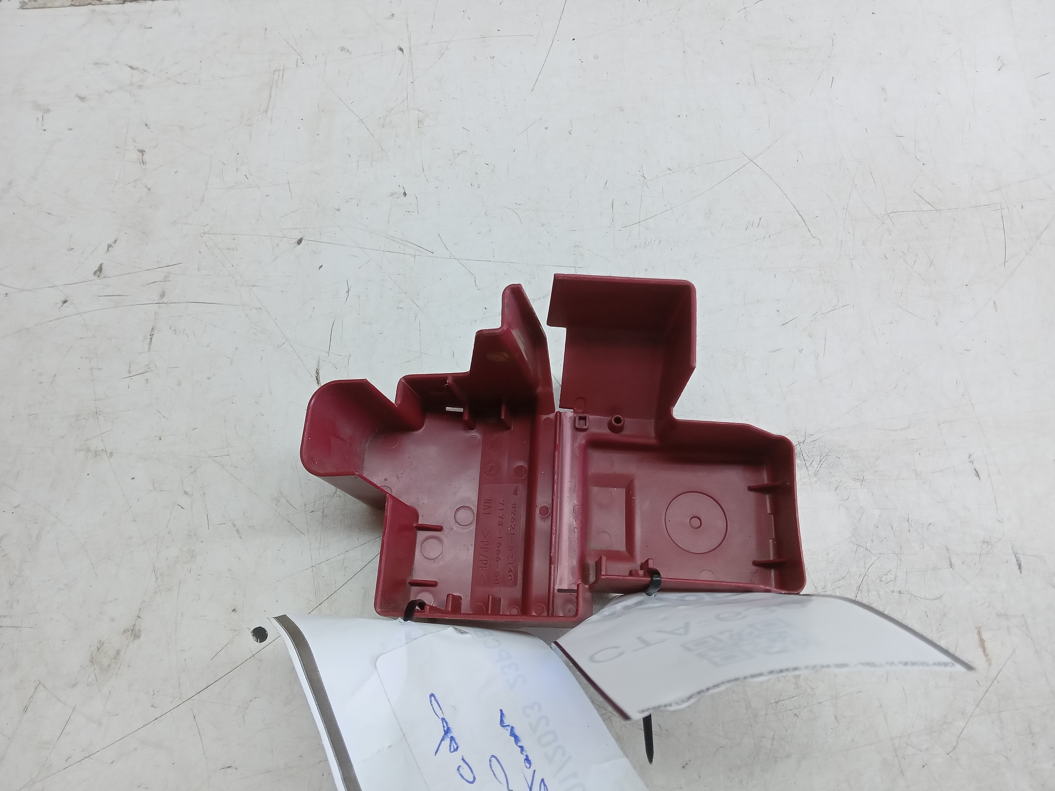 TAMPA CAPA POLO POSITIVO BATERIA TOYOTA ETIOS 2016 2