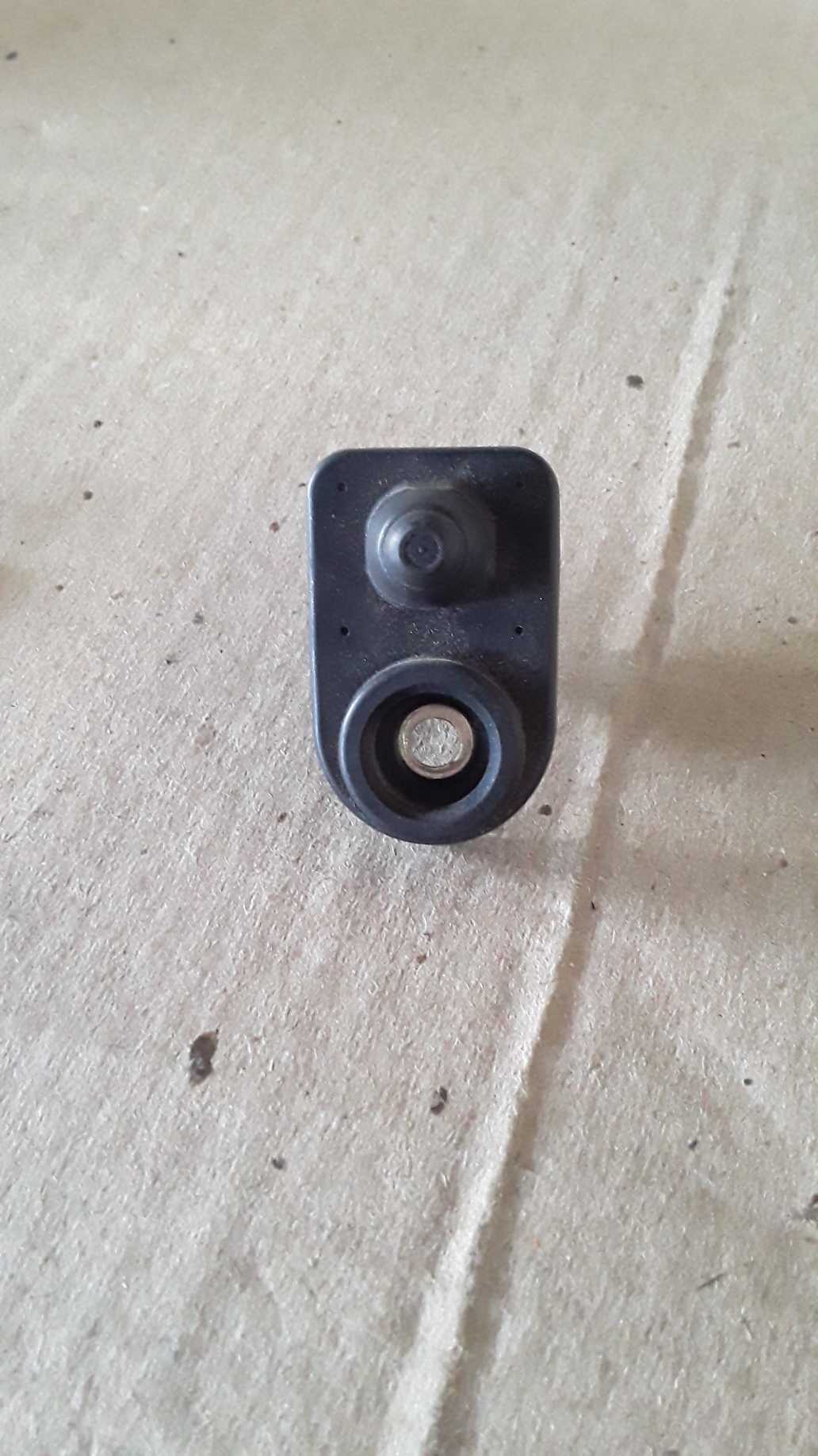 Interruptor Luz Cortesia Porta Nissan Kicks 2019/2020 1
