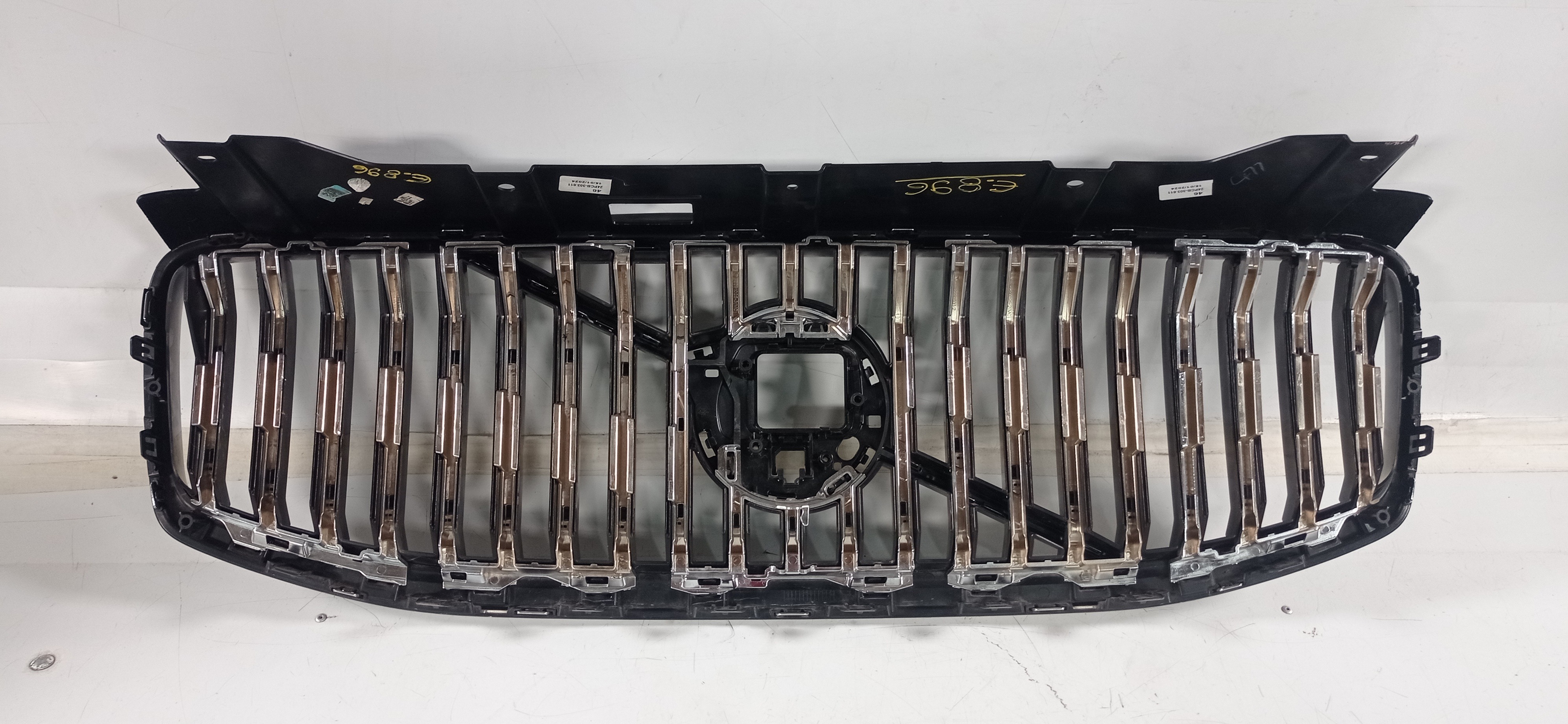 Grade Volvo Xc60 2022 Para Recuperar 10