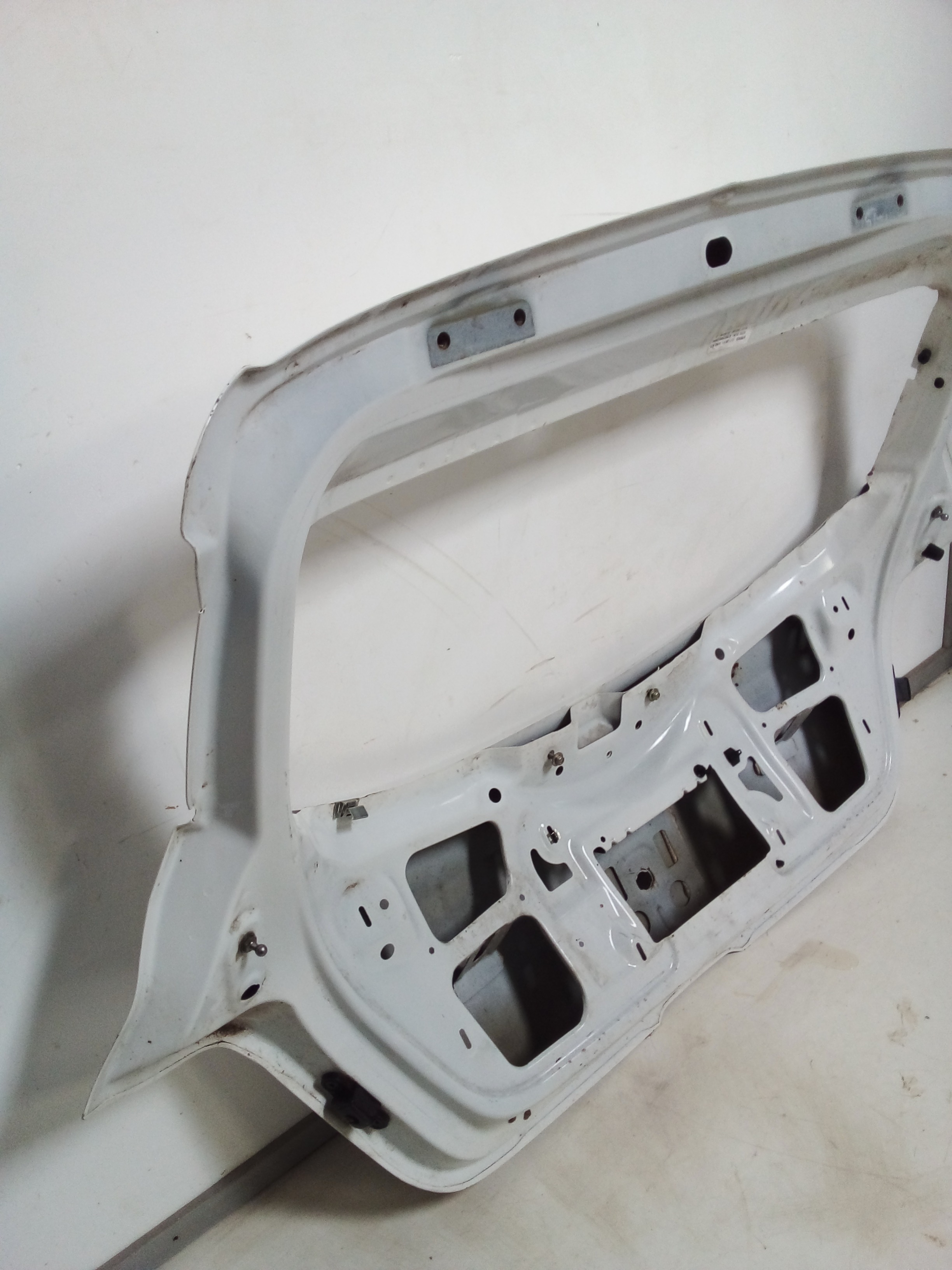 Tampa Traseira Chevrolet Onix 2014 Para Recuperar 6