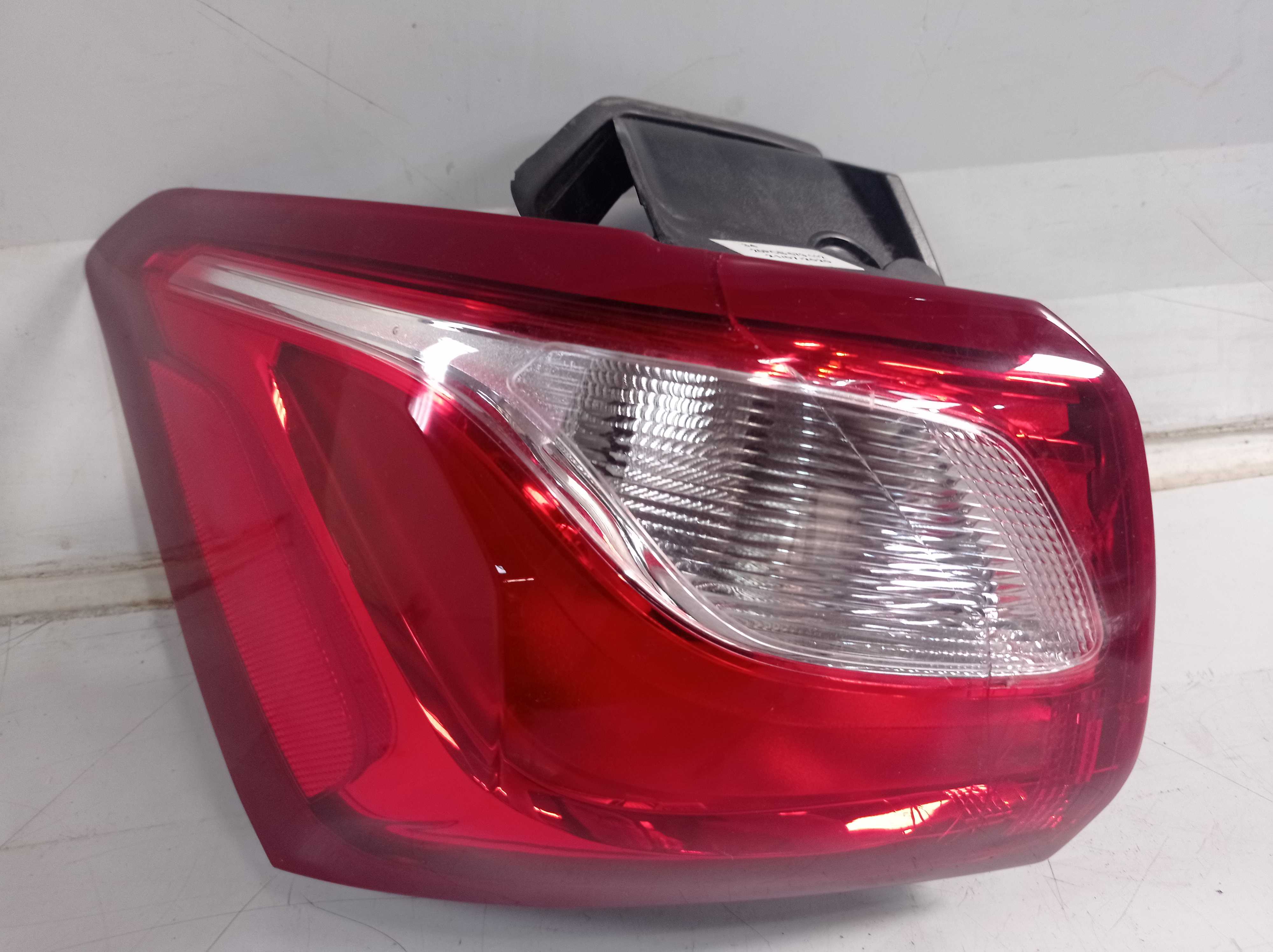 Lanterna traseira esquerda gm equinox 2018 a 2023 recuperada 2