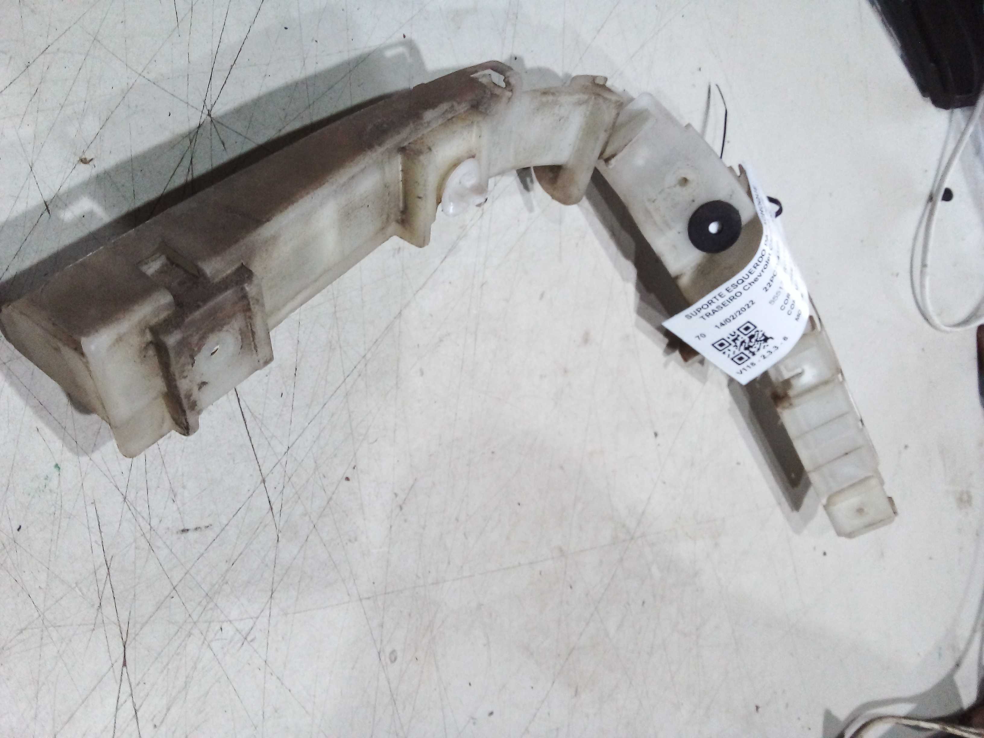 SUPORTE ESQUERDO PARACHOQUE TRASEIRO Captiva 2011  96819746 1
