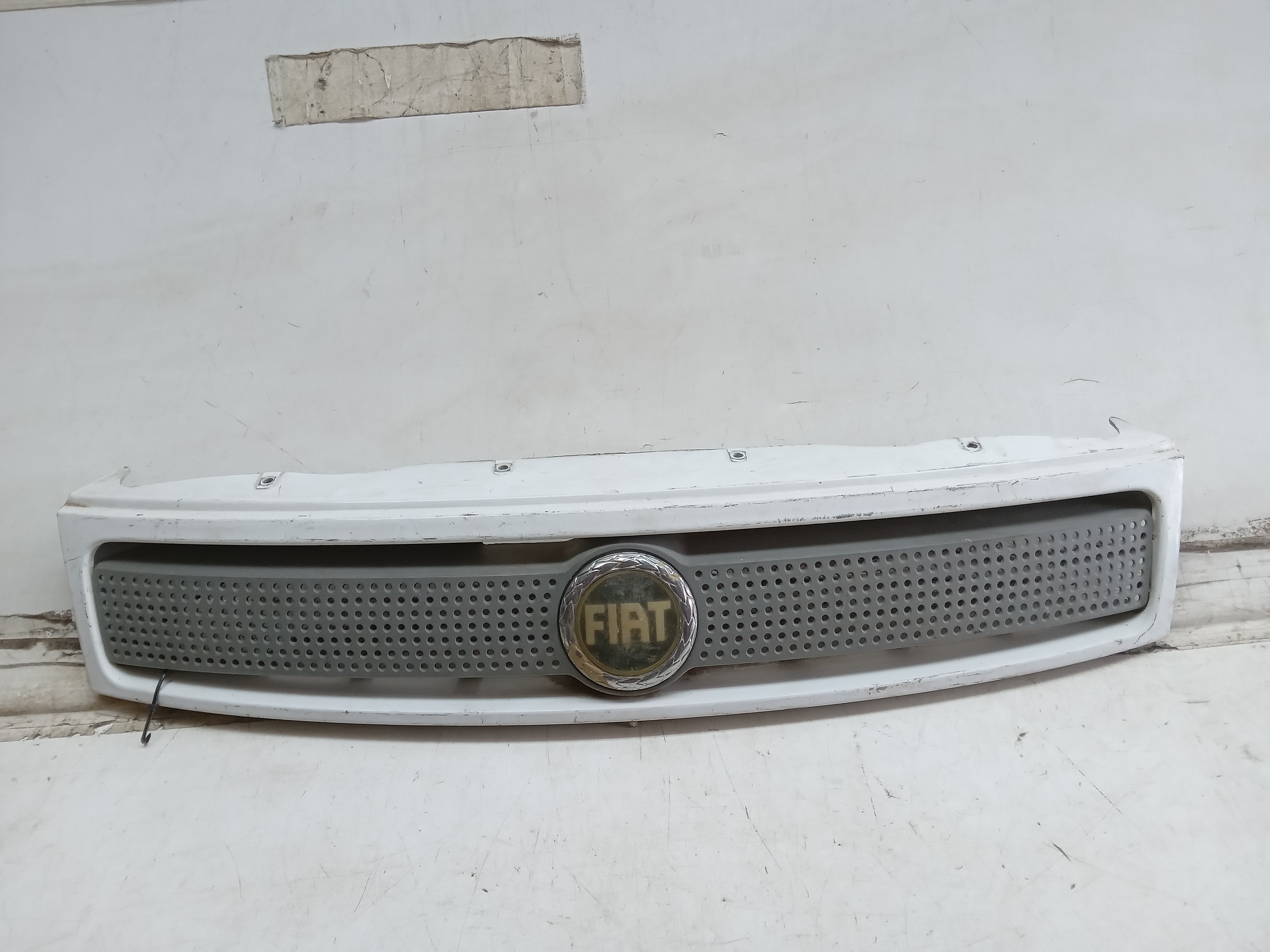 GRADE DIANTEIRA SUPERIOR FIAT PALIO 2007 1