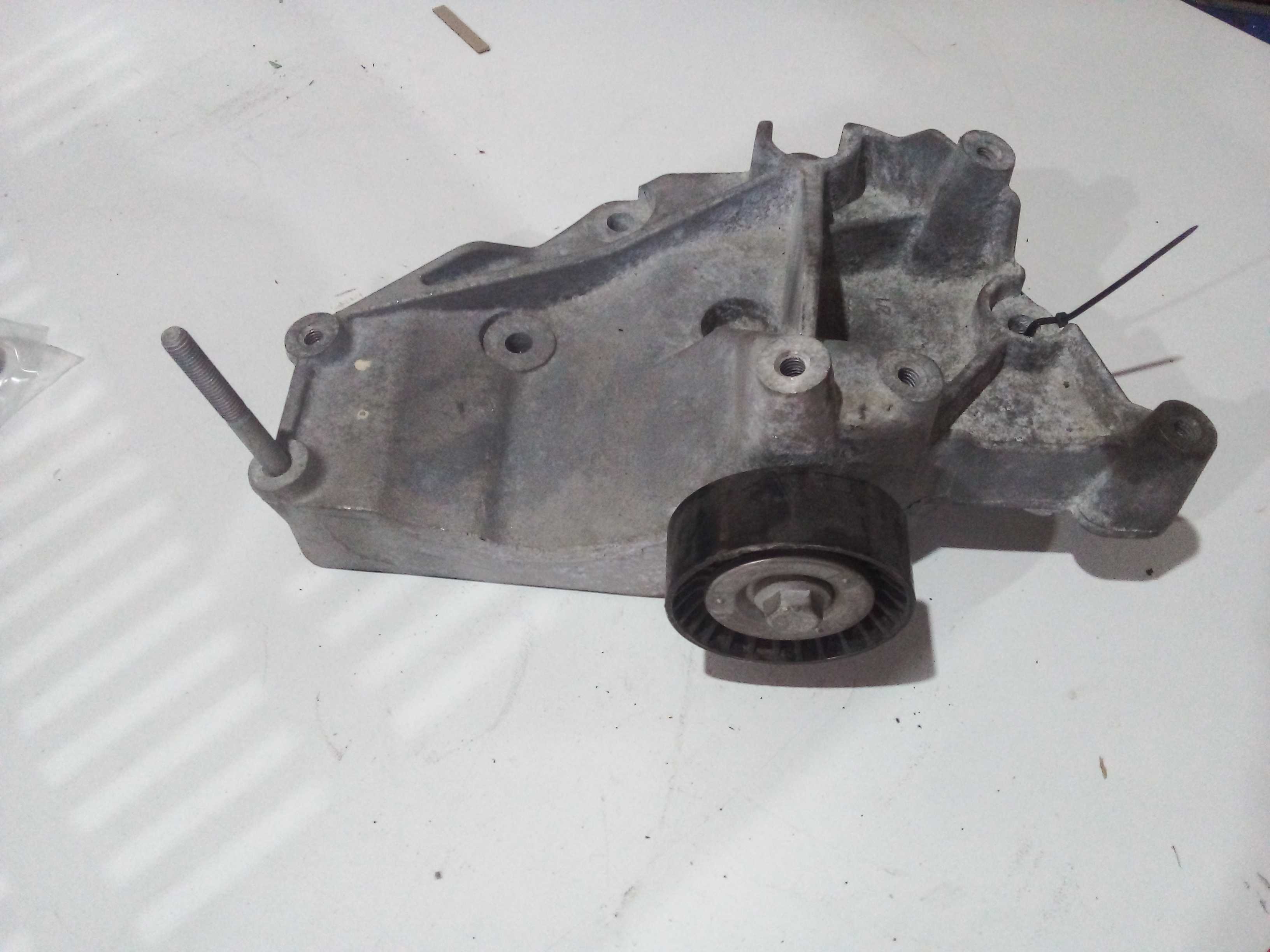 SUPORTE DO COMPRESSOR DE AR  PRISMA 2018  24582632
