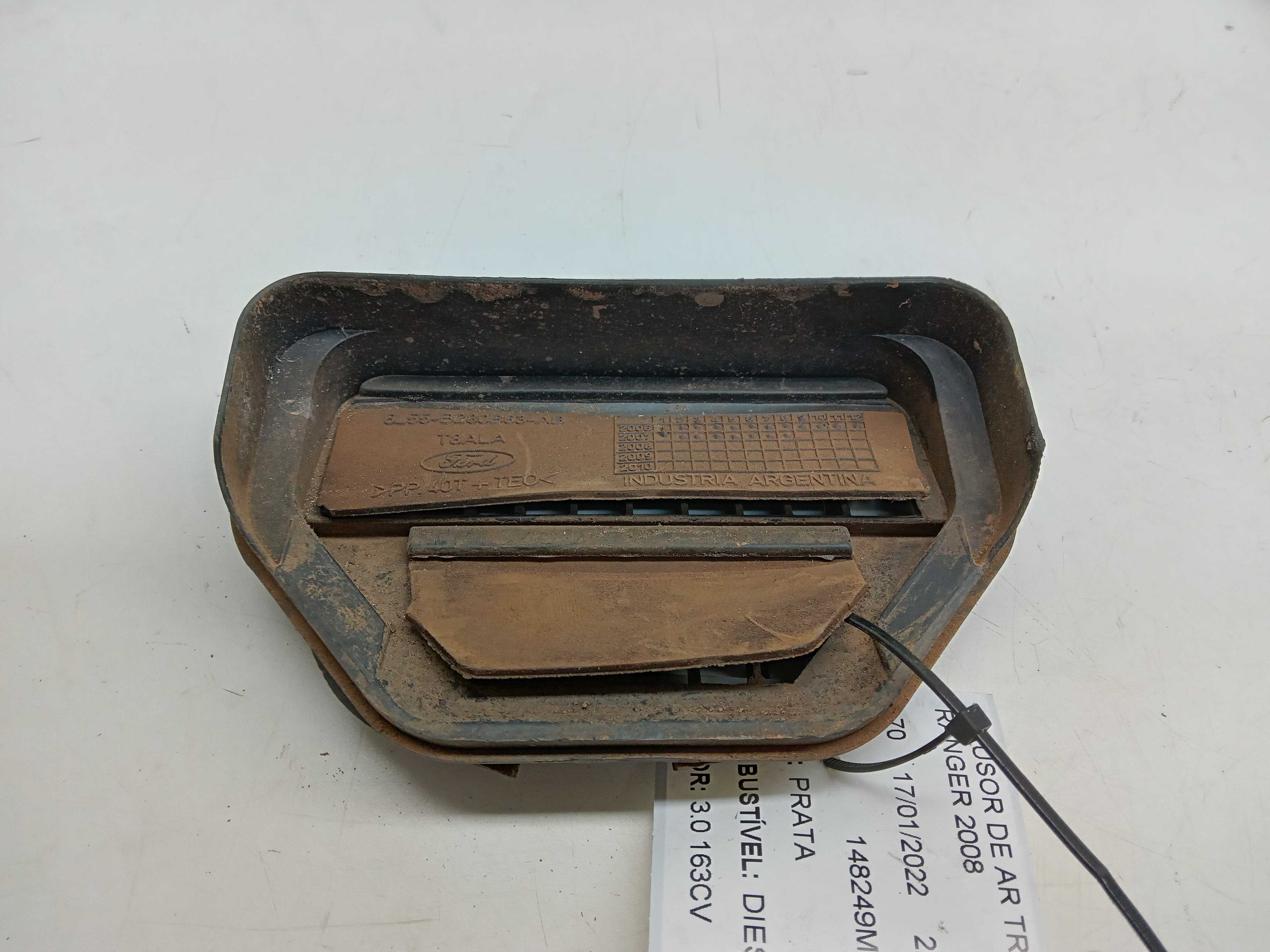 DIFUSOR DE AR TRASEIRO DIREITO FORD RANGER 2008 2