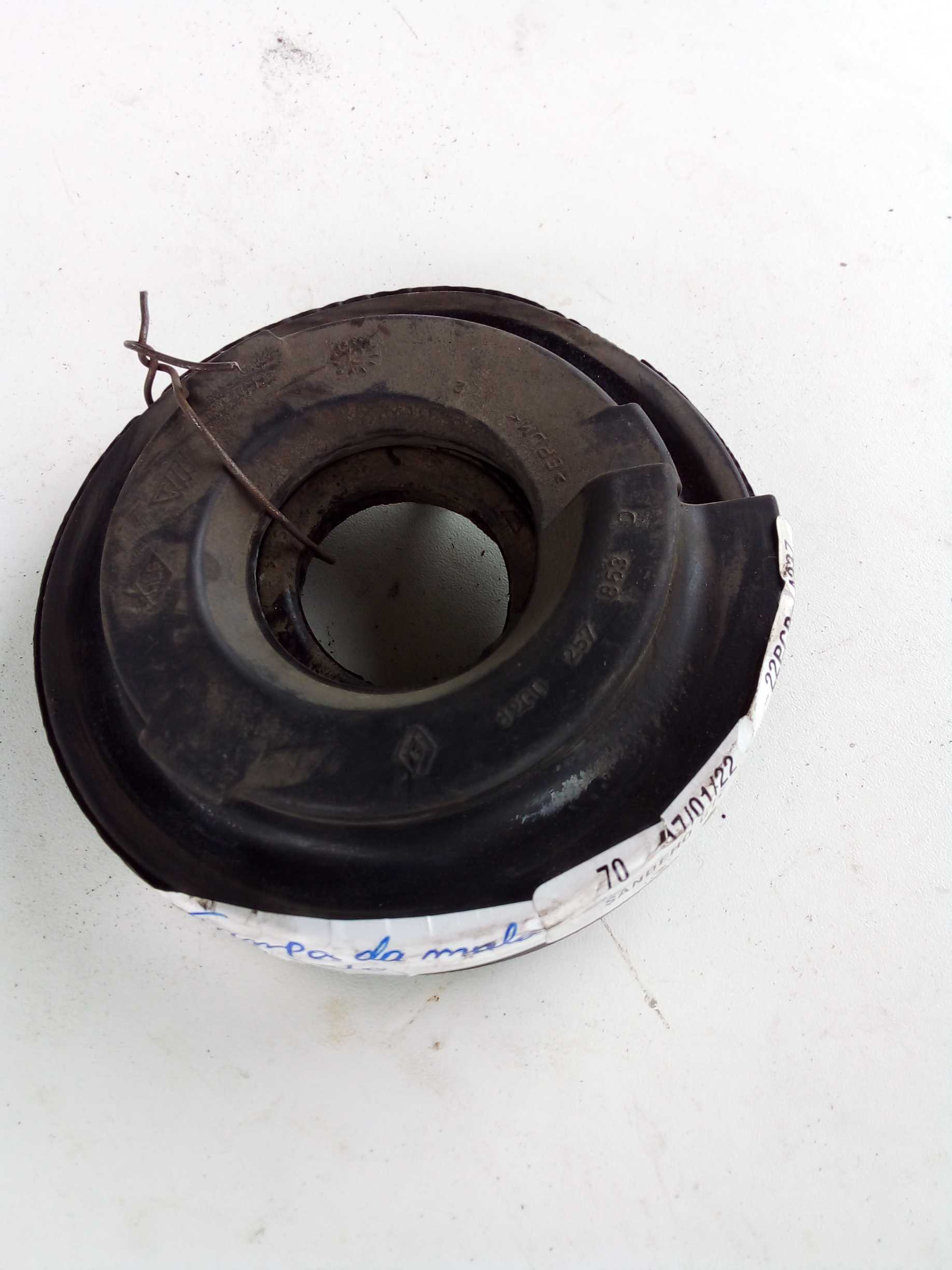 8200257863 Batente da mola traseira sandero 2015 1