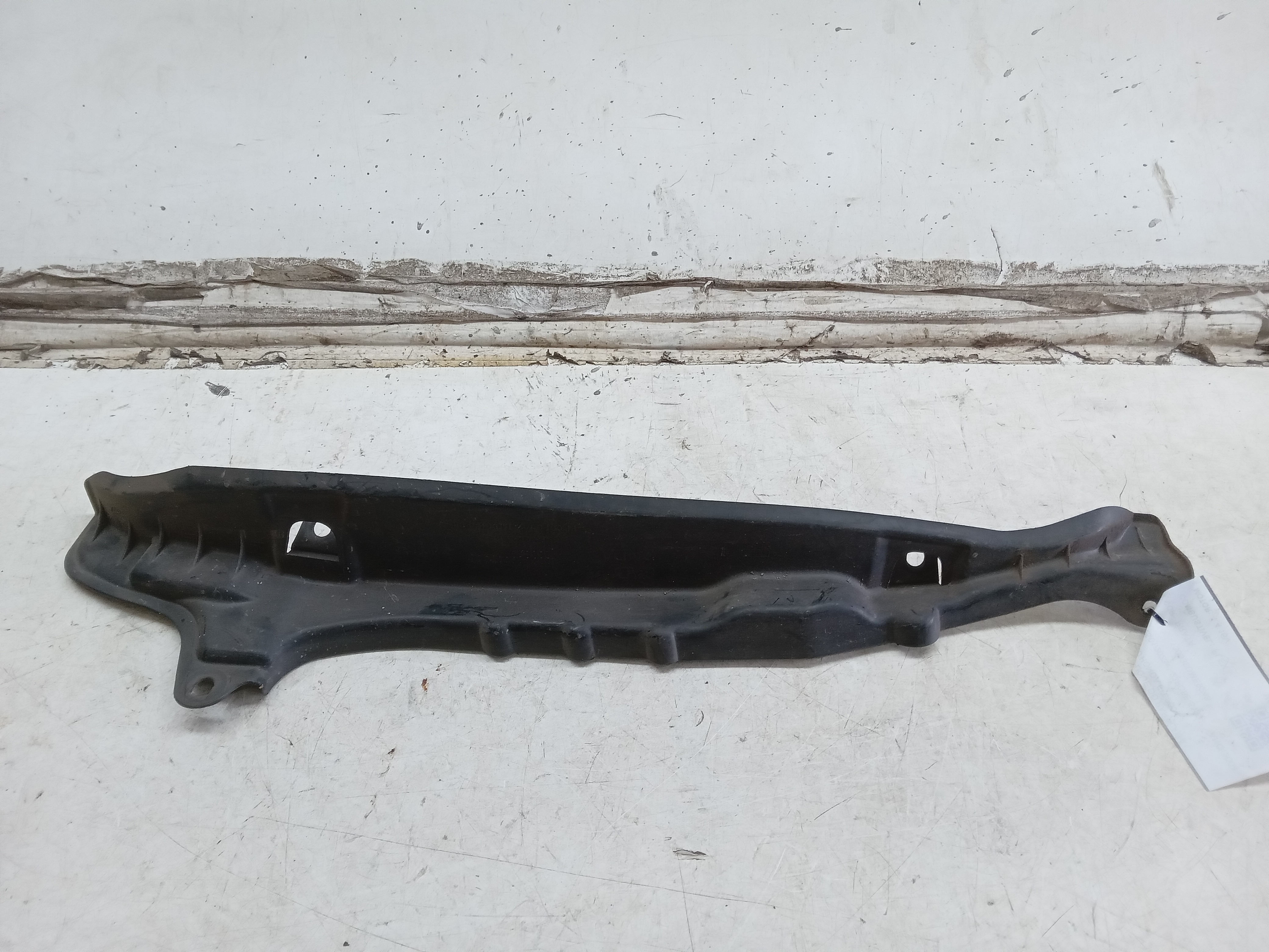 MOLDURA ACABAMENTO PARALAMA LE HONDA FIT 2004