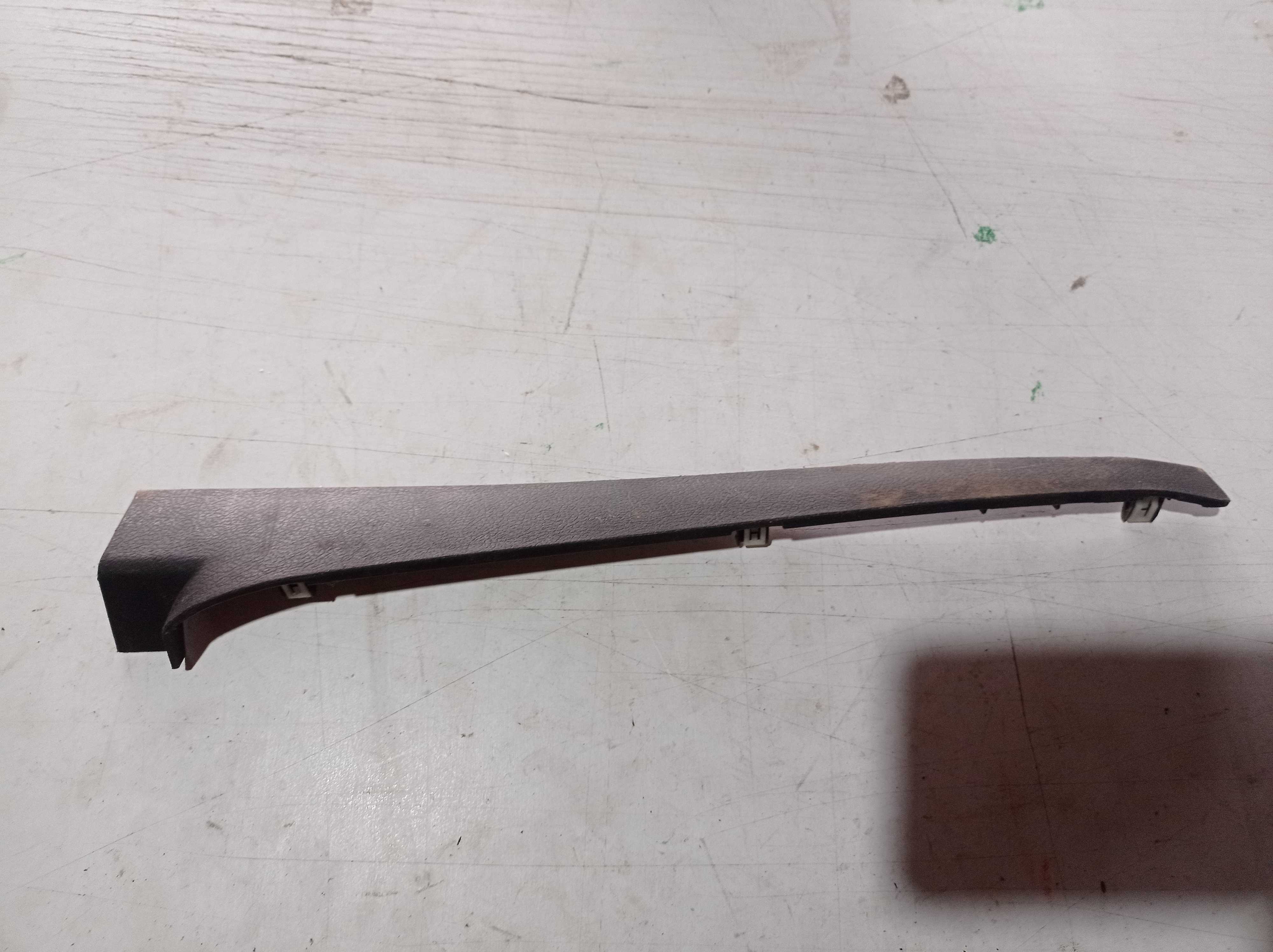 MOLDURA PAINEL LATERAL DIREITA FORD KA 2018 1