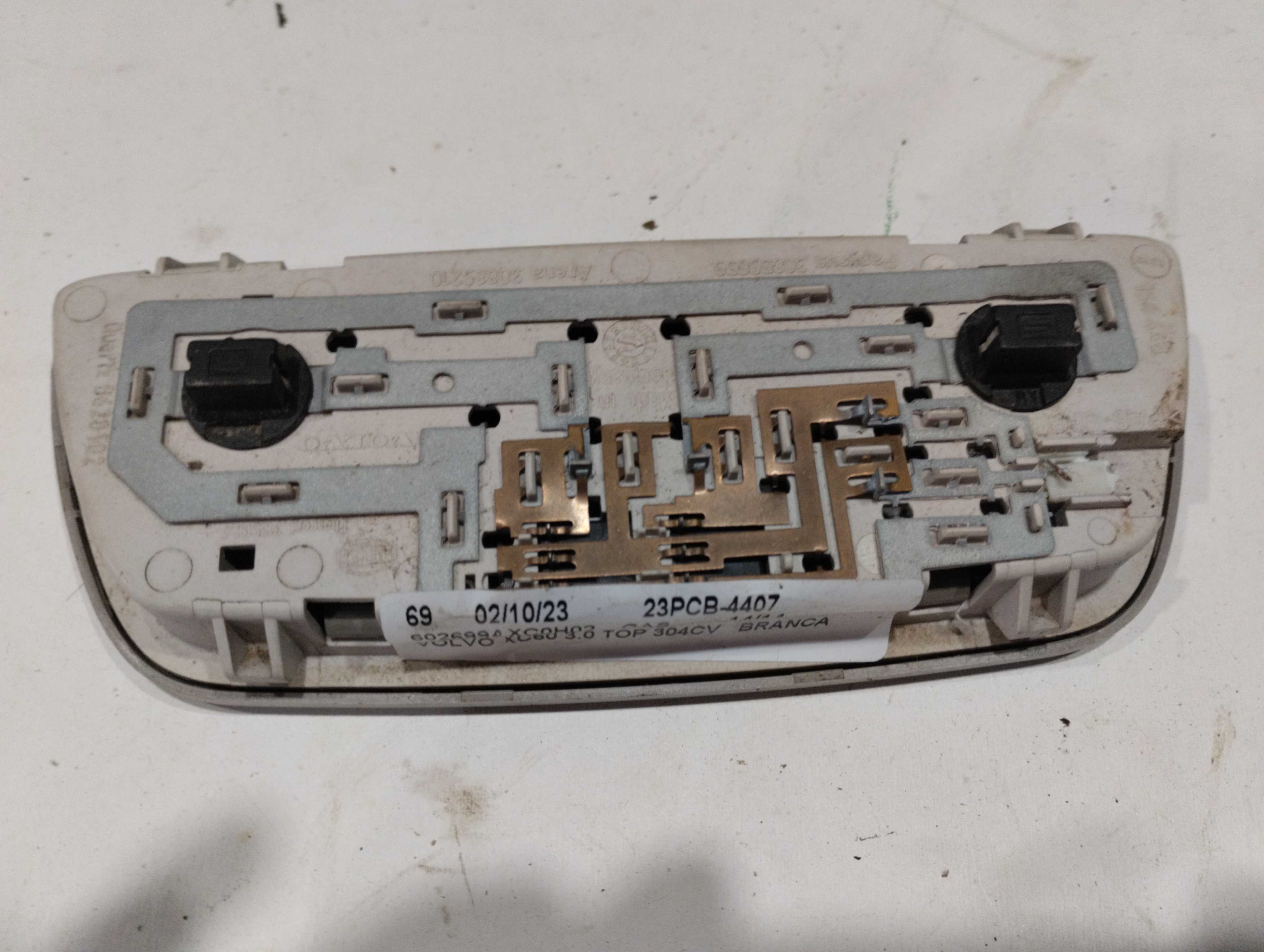 Luz cortesia volvo XC60 2014 2
