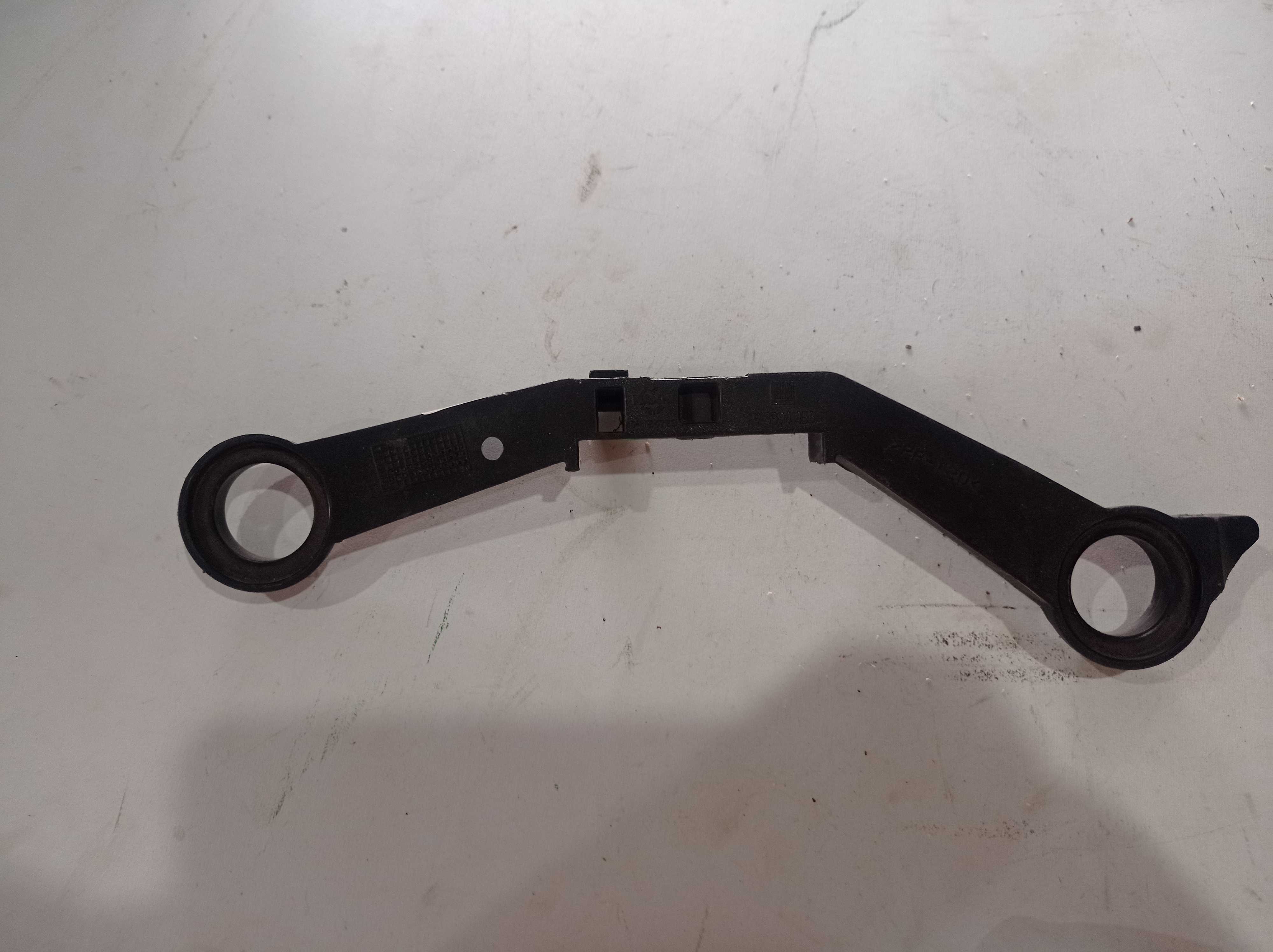 SUPORTE TRASEIRO FILTRO DE AR DO MOTOR GM CORSA 2002 A 2012
