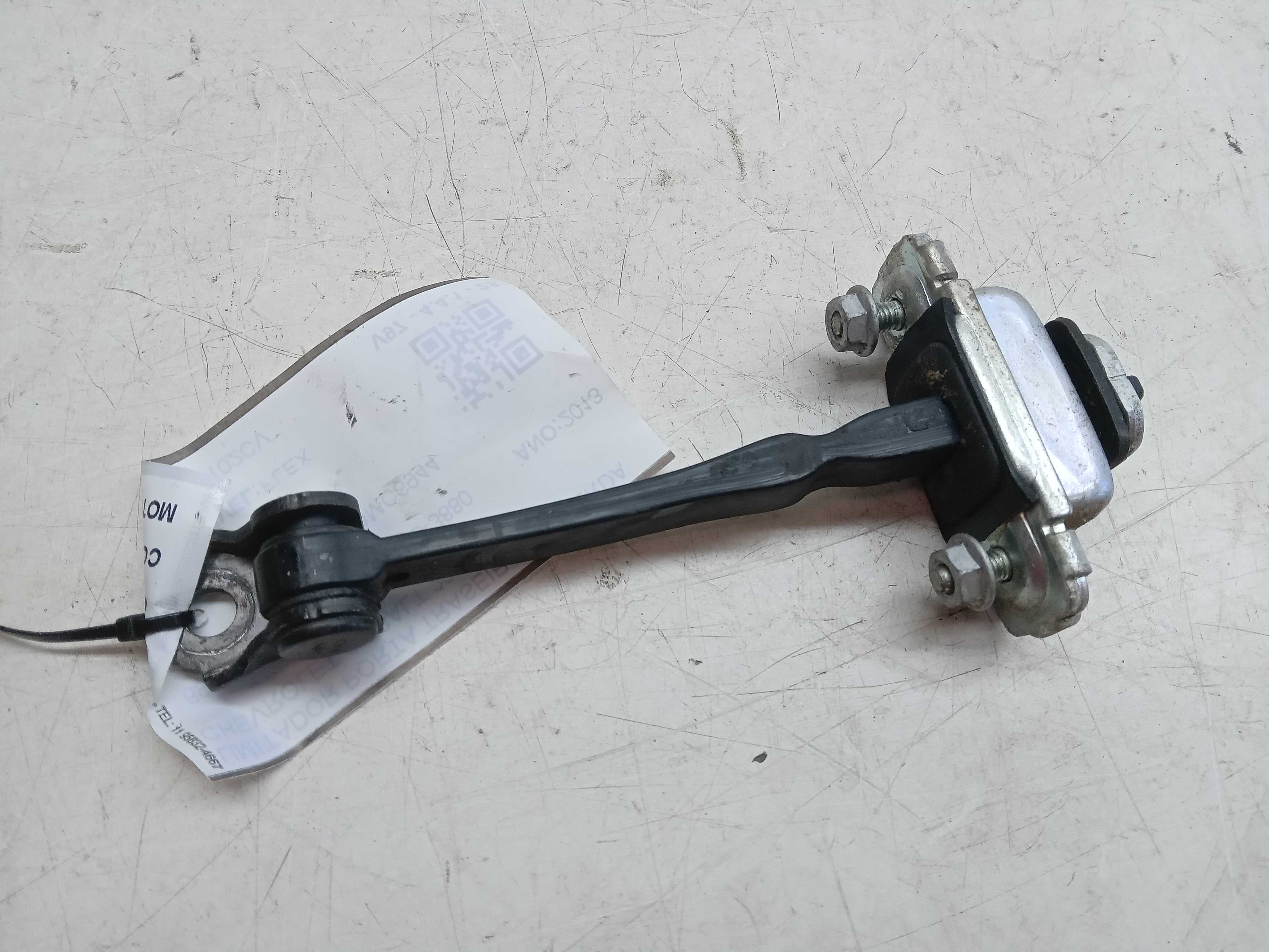 LIMITADOR PORTA TRASEIRA ESQUERDA CHEVROLET COBALT 2013 2