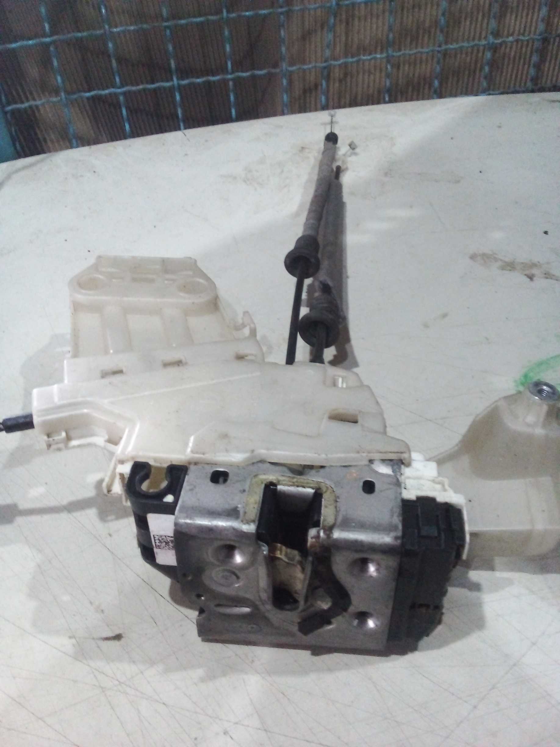 FECHADURA DIANT DIREITA TORO 2018  52028382 2