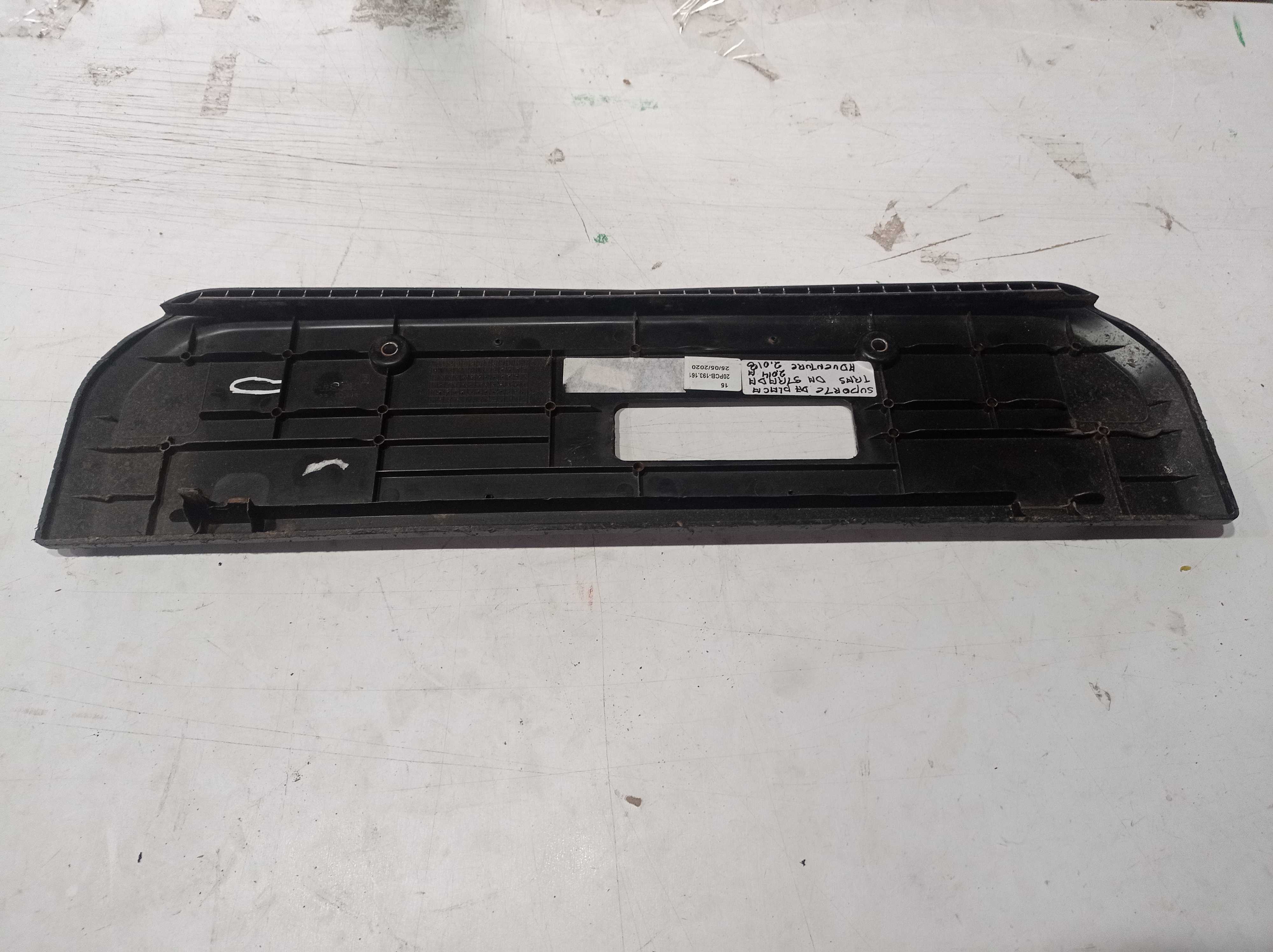 SUPORTE PLACA TRASEIRA FIAT STRADA 2017 2