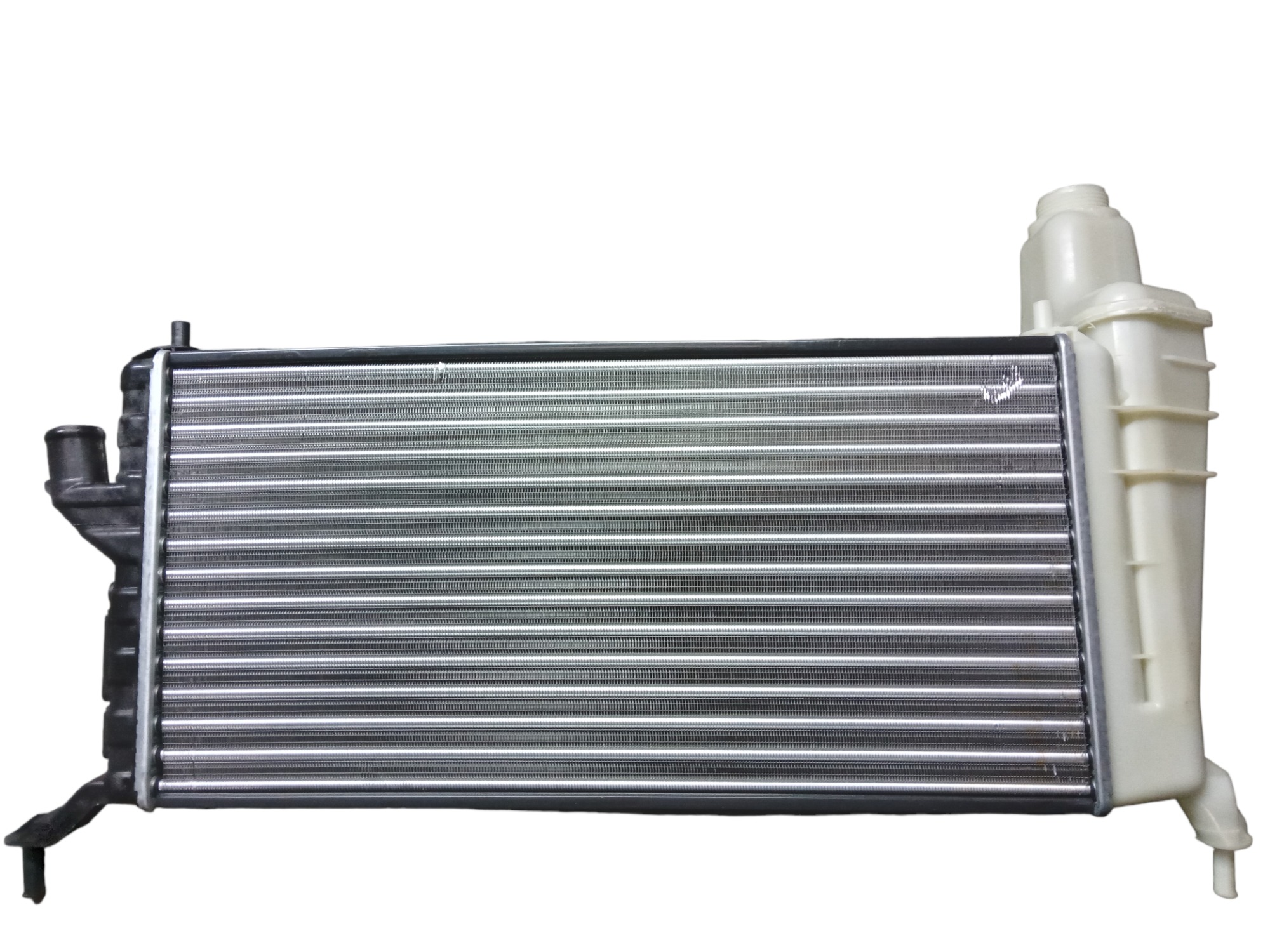 RADIADOR COM RESERVATÓRIO CHEVROLET CELTA 2001 À 2005 COM AR 1