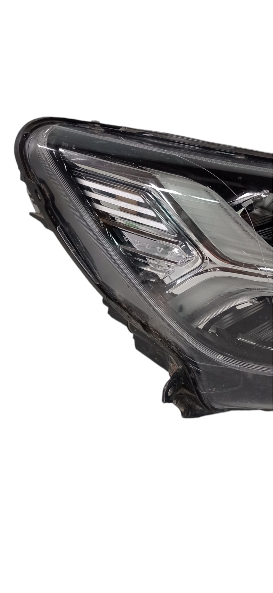 Farol Direito Volvo Xc40 2018 A 2021 Para Recuperar 3
