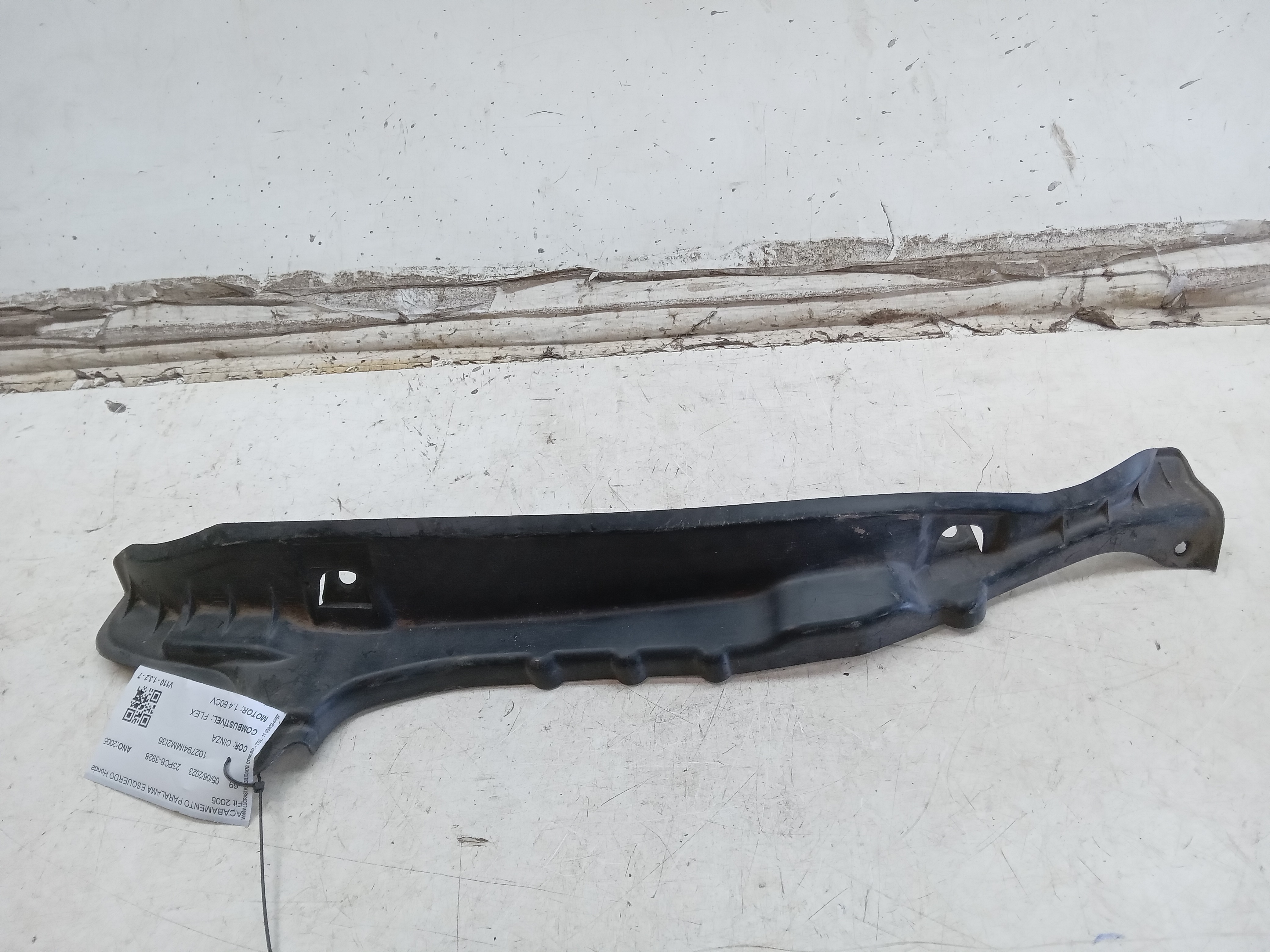ACABAMENTO INTERNO PARALAMA LE Honda Fit 2005