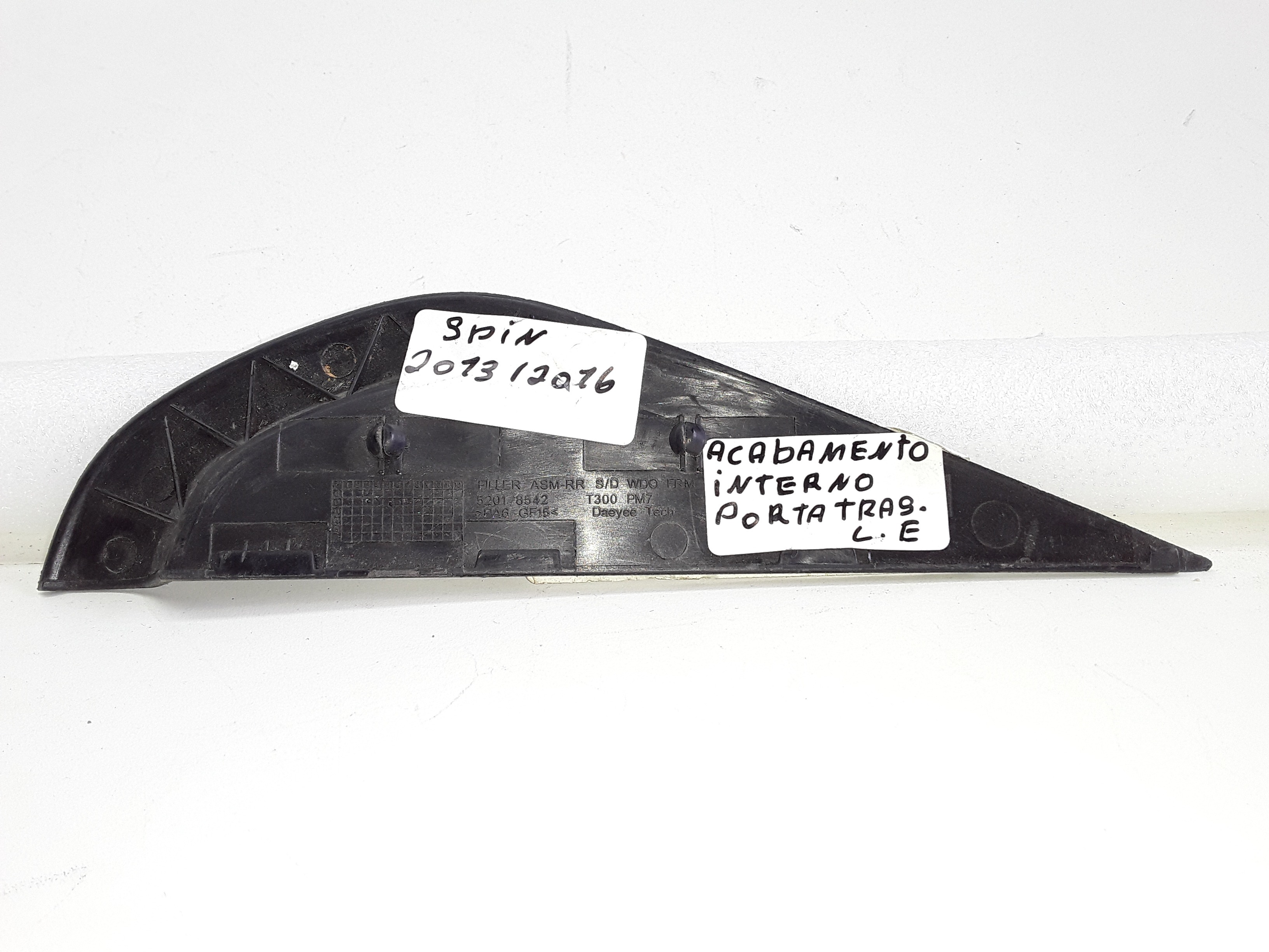 Acabamento interno porta traseira LE GM Spin 2013 2016 4