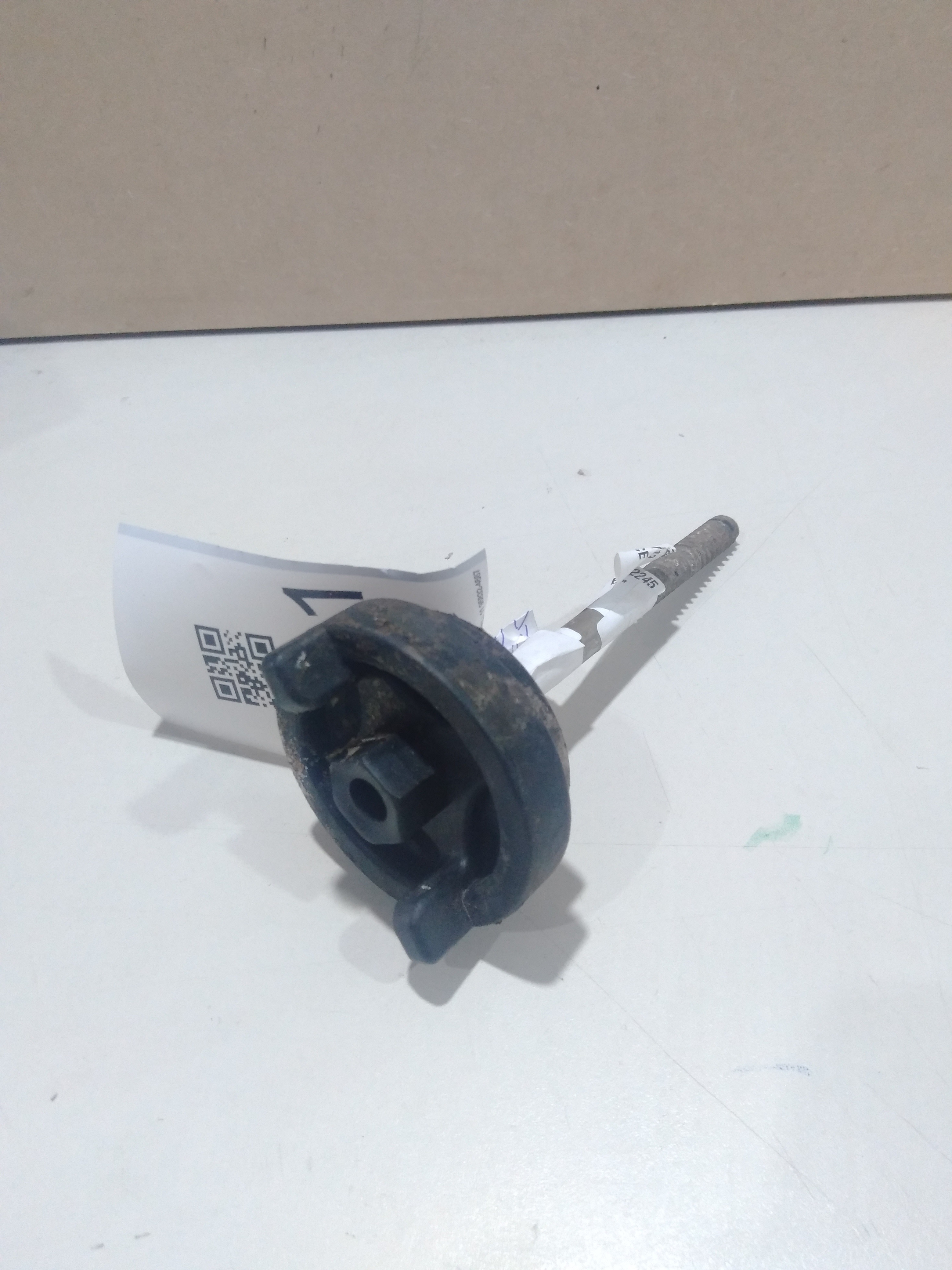 PARAFUSO ESTEPE FIAT PUNTO 2013 1