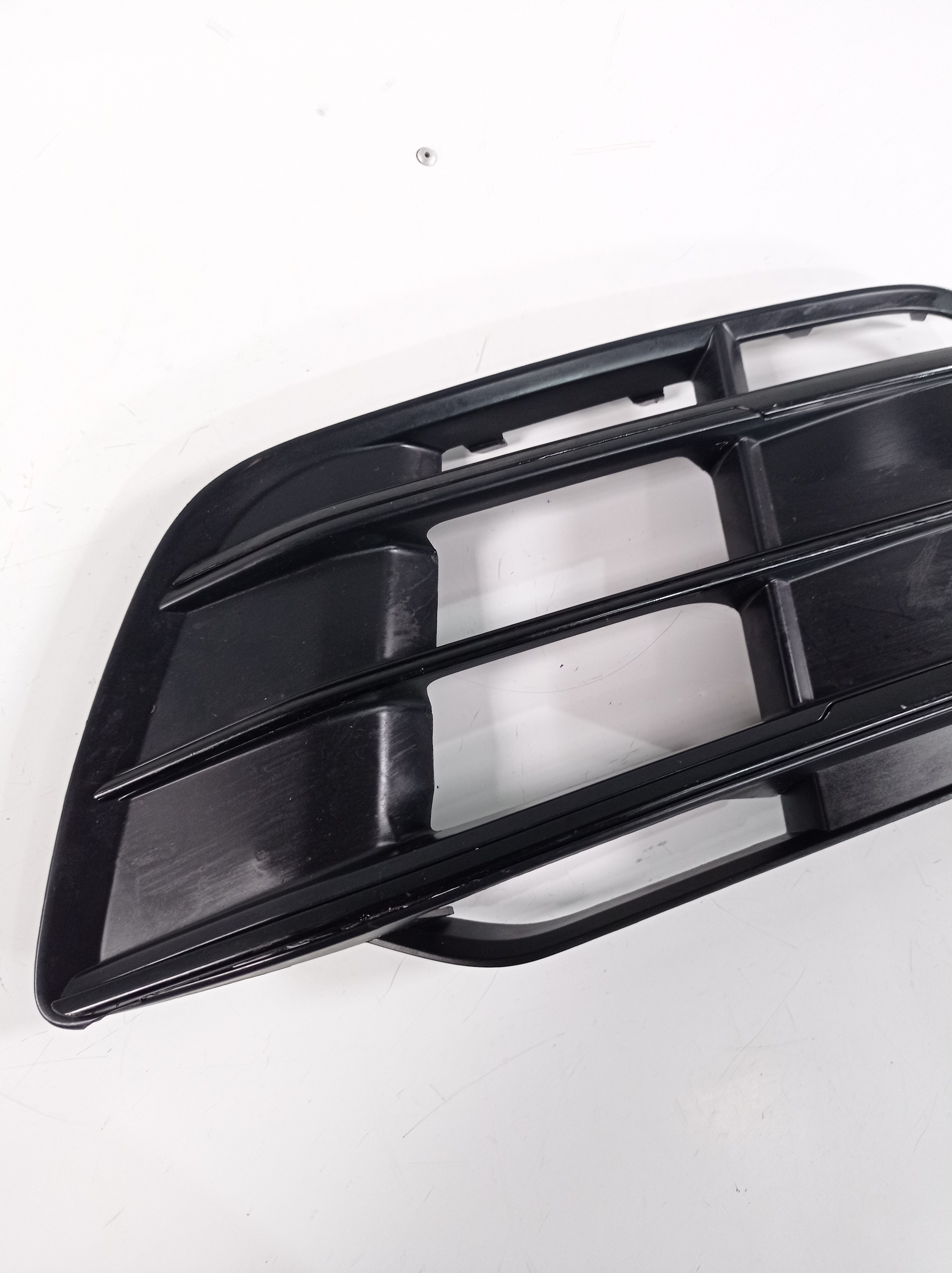 Grade Farol Milha Esquerda Parachoque Diant Audi Q5 2018 4