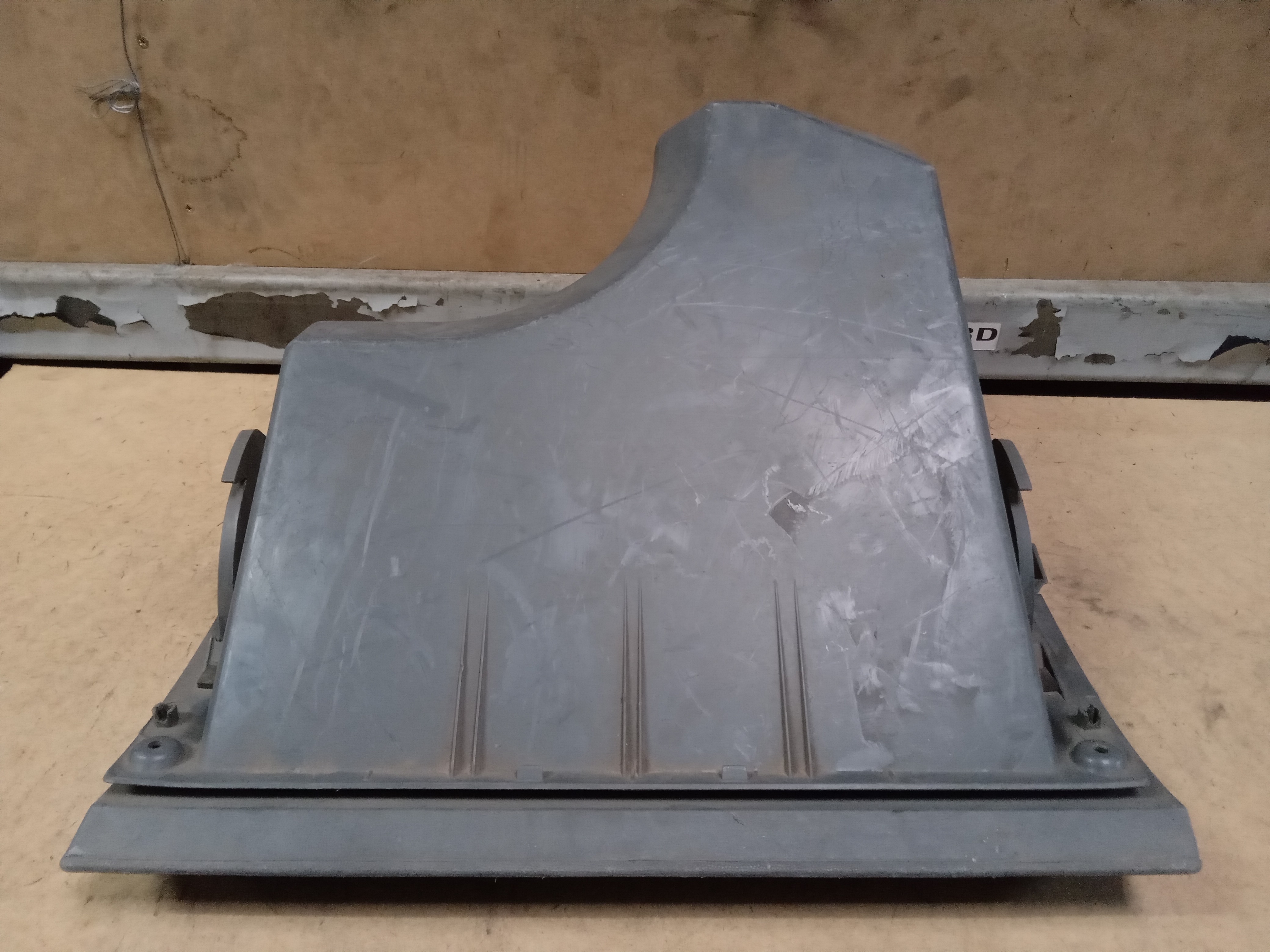 PORTA LUVAS GM CORSA MONTANA 2004 2
