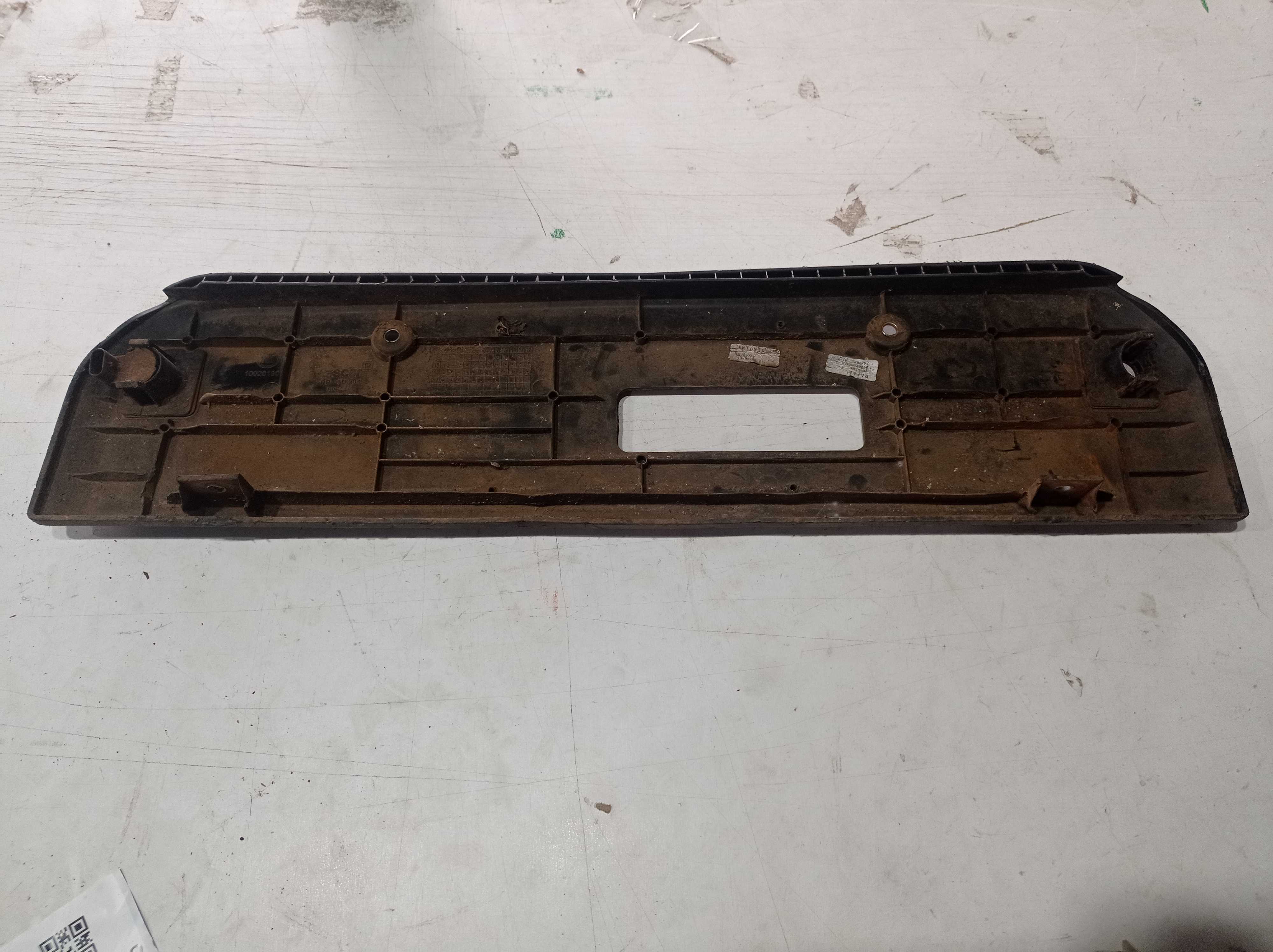 SUPORTE PLACA TRASEIRA FIAT STRADA 2016 2