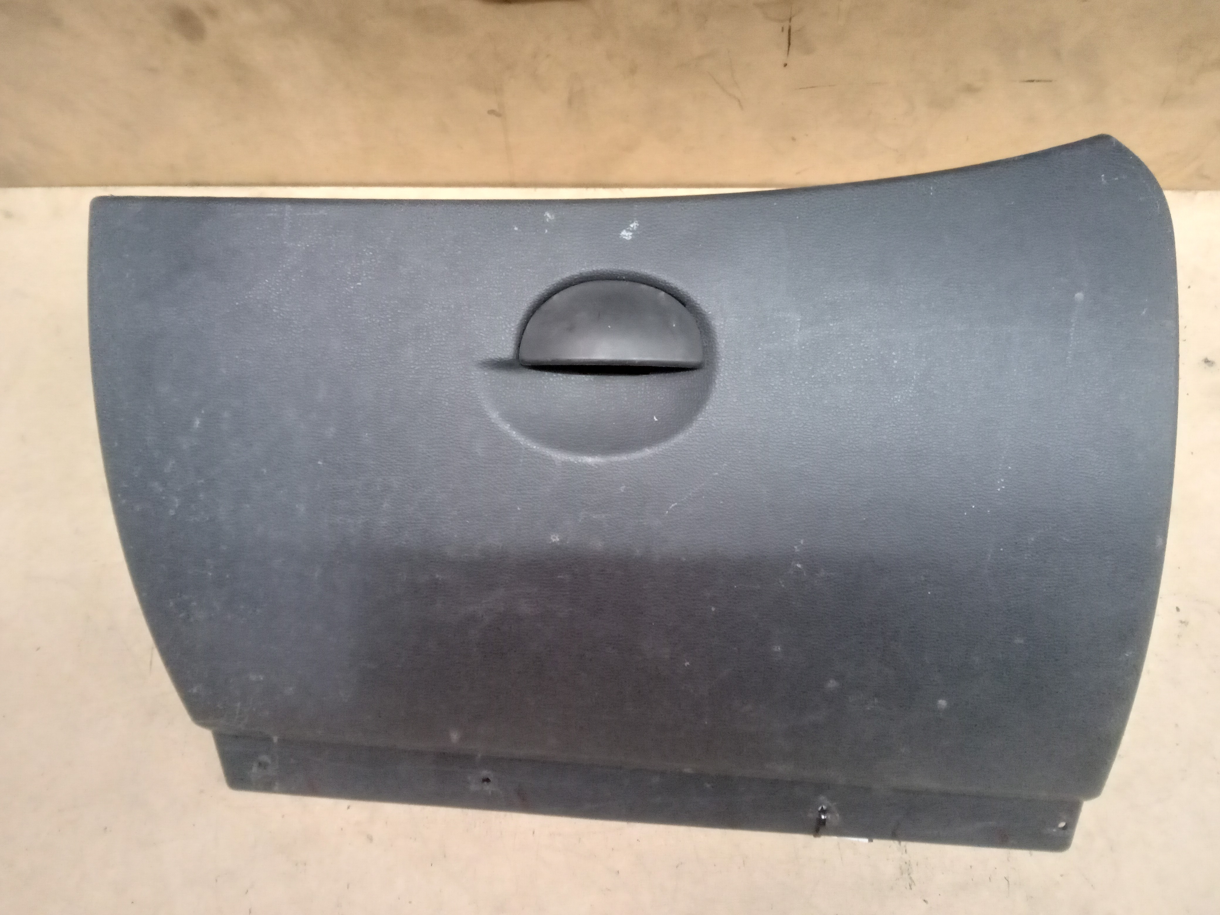 TAMPA PORTA LUVAS RENAULT SANDERO 2008 A 2013 1