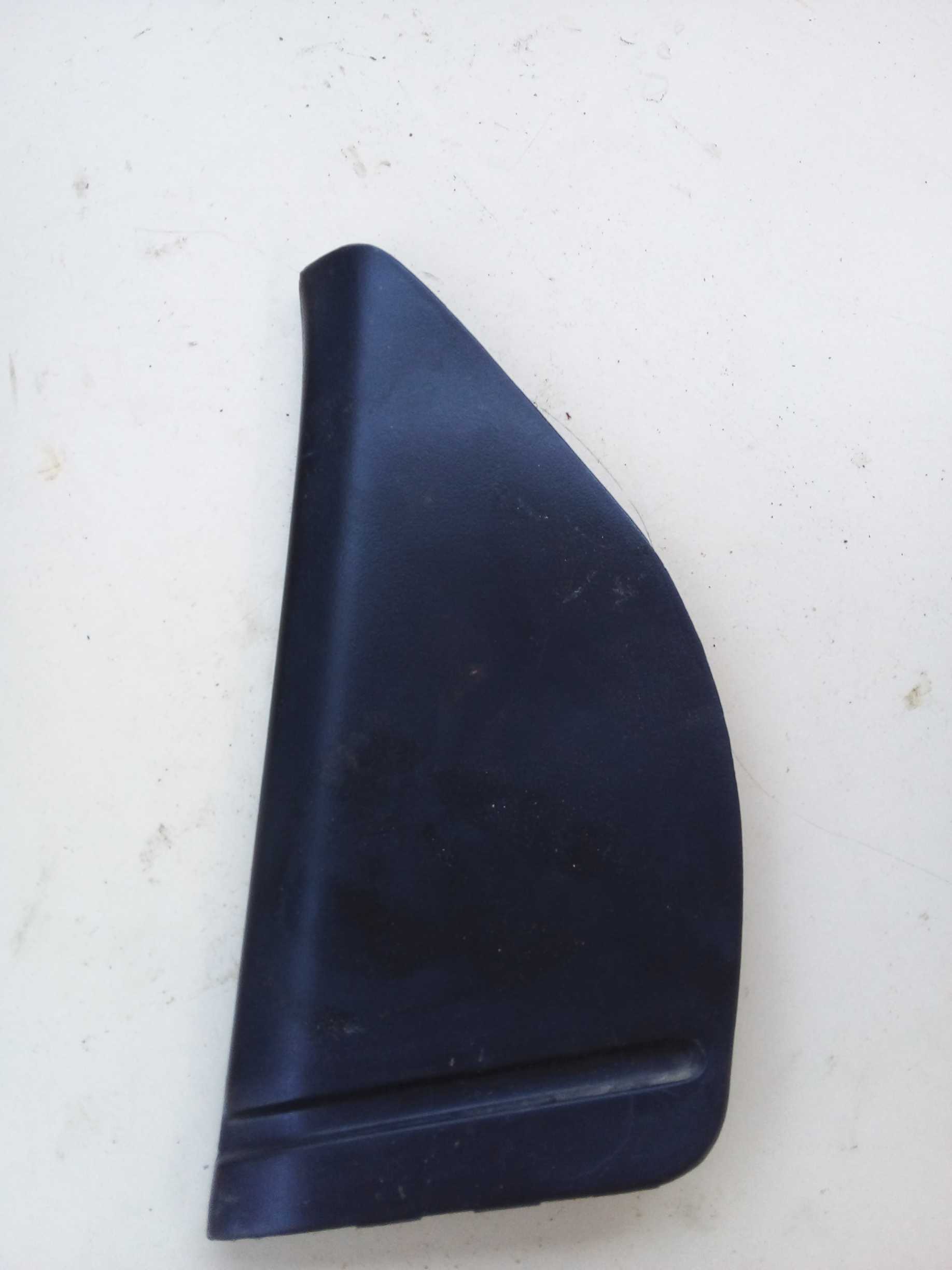 MOLDURA ACABAMENTO INT PORTA TRÁS DIR PALIO SAPAO 2010 1