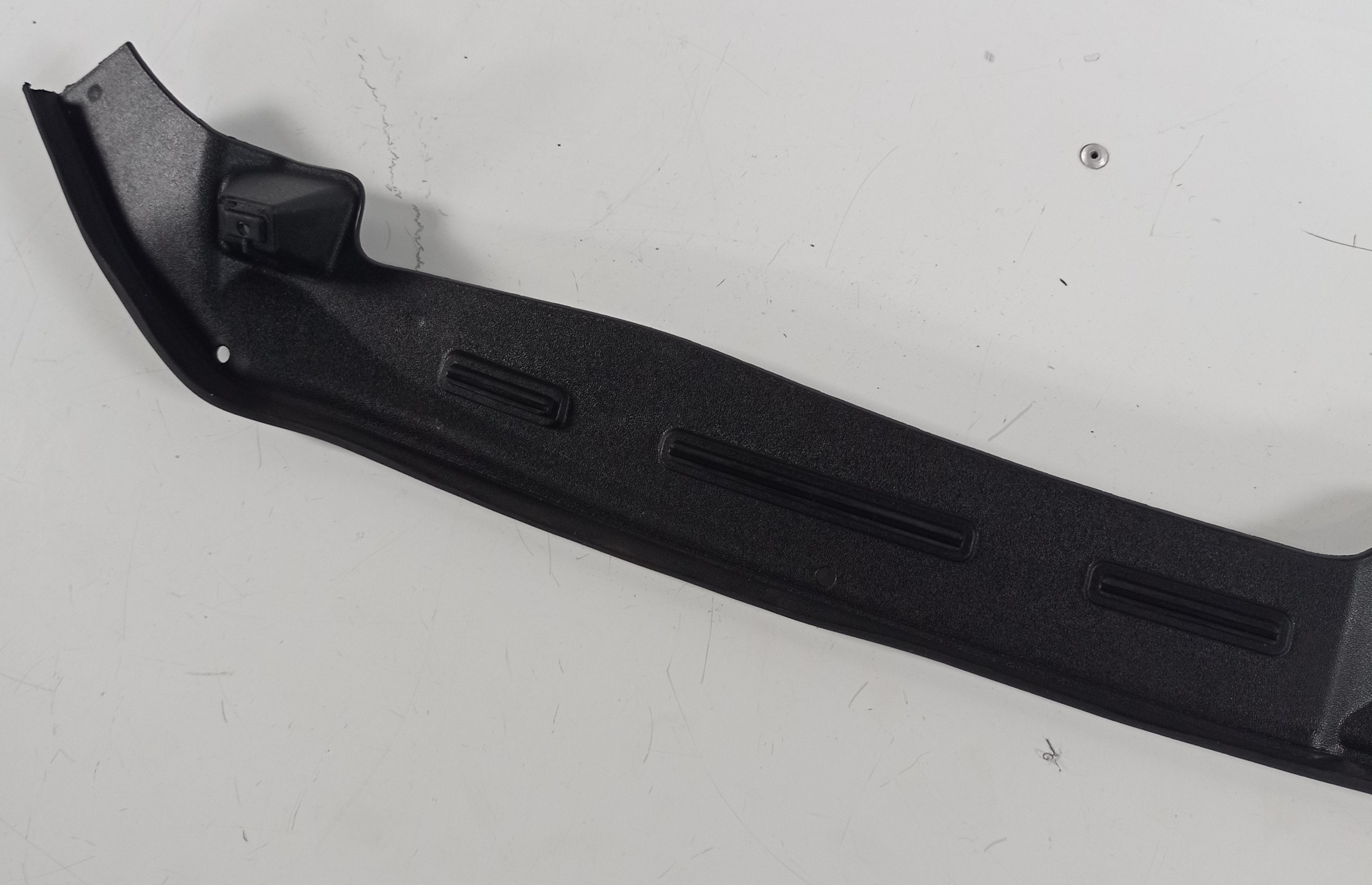 8w6823124 Vedação Central Capo Dianteiro Audi A5 2017 5