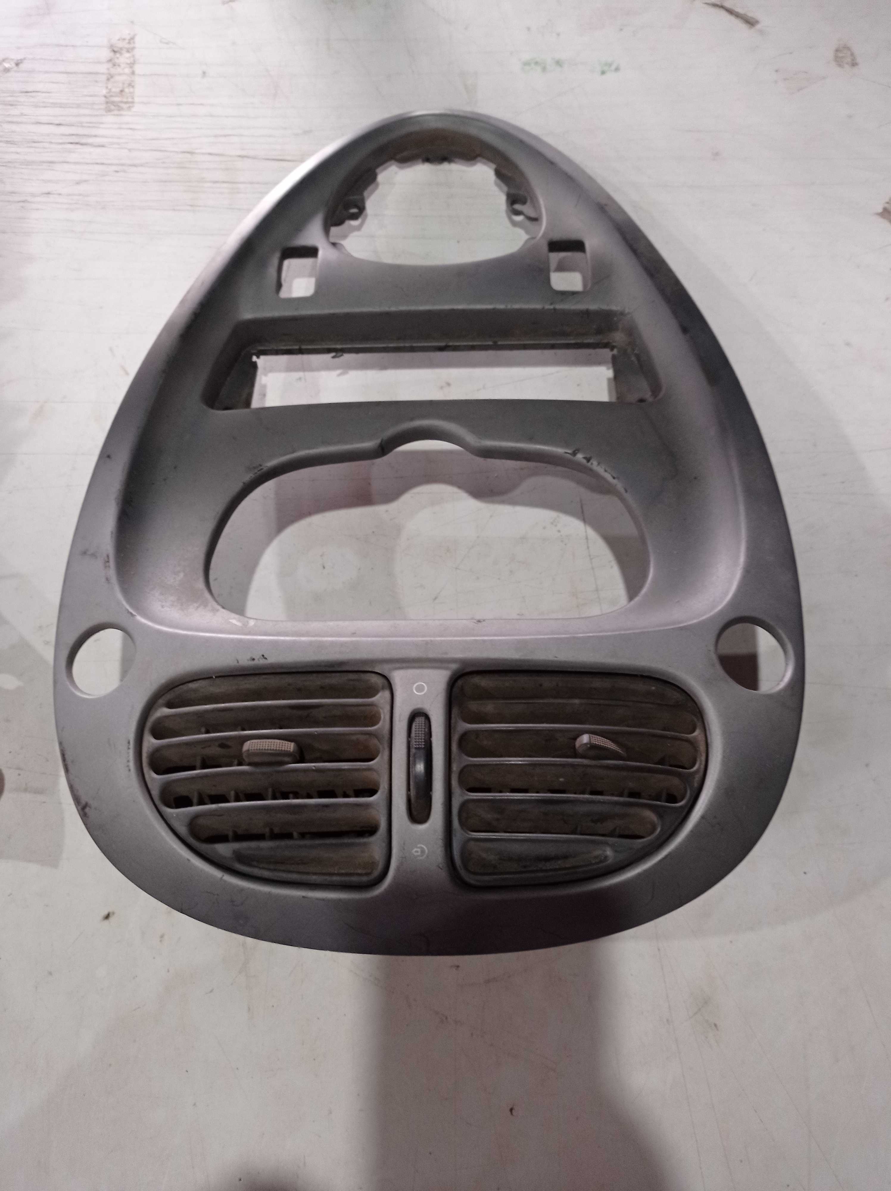 MOLDURA PAINEL CENTRAL CITROEN PICASSO 2005 1