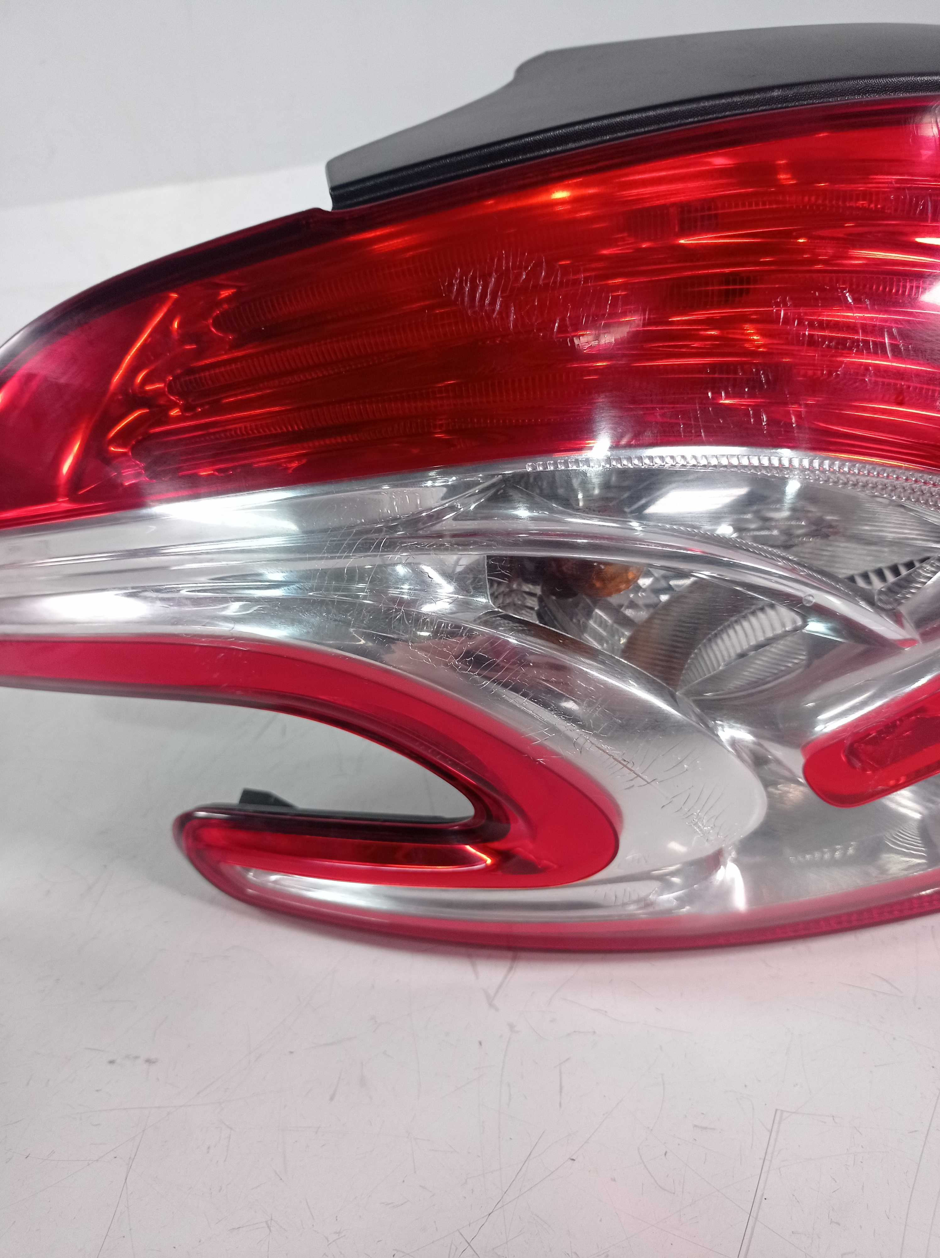 LANTERNA TRASEIRA ESQUERDA PEUGEOT 208 2017 PARA RECUPERAR 2
