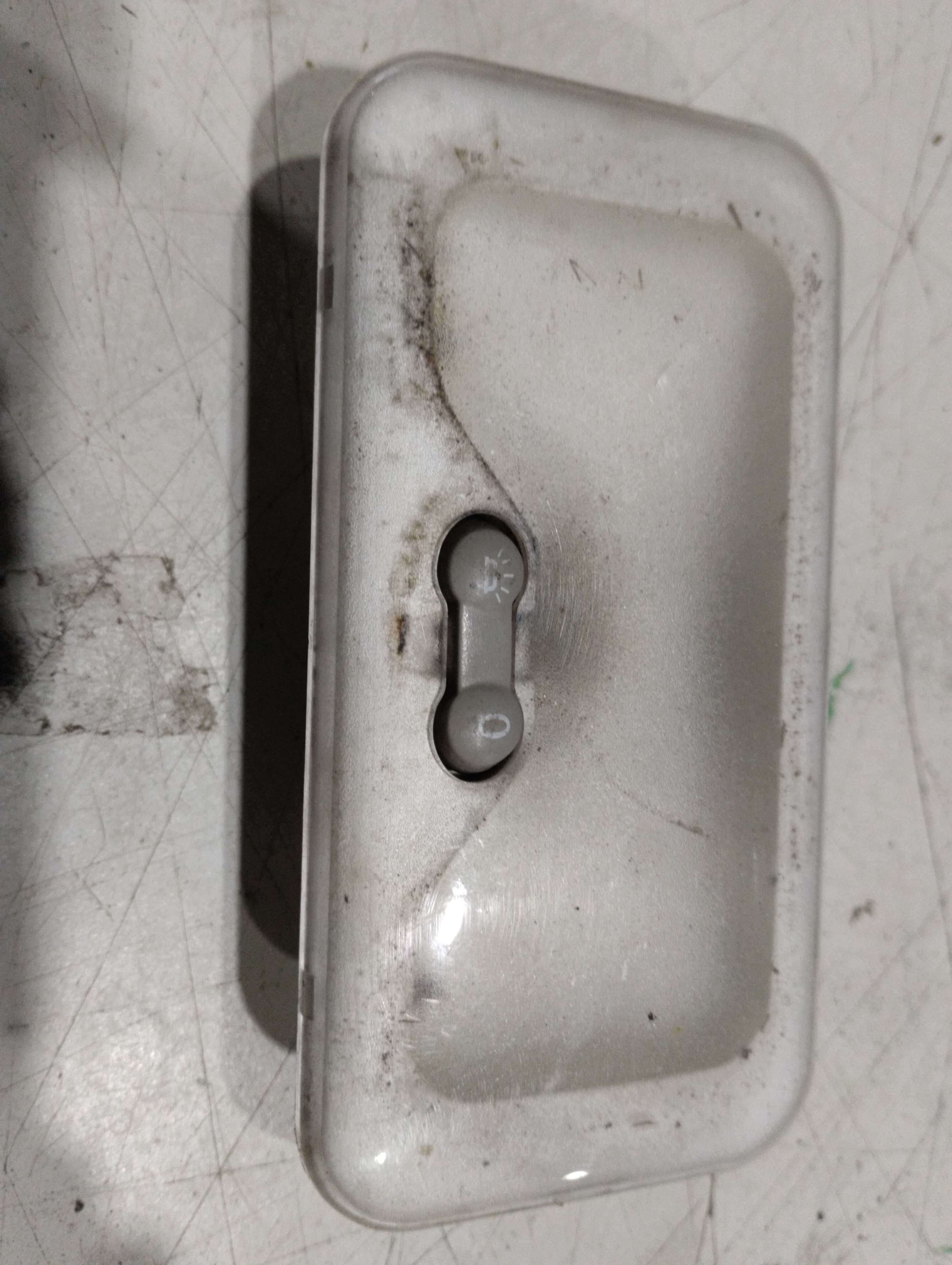 Luz cortesia Renault Master 20212 3