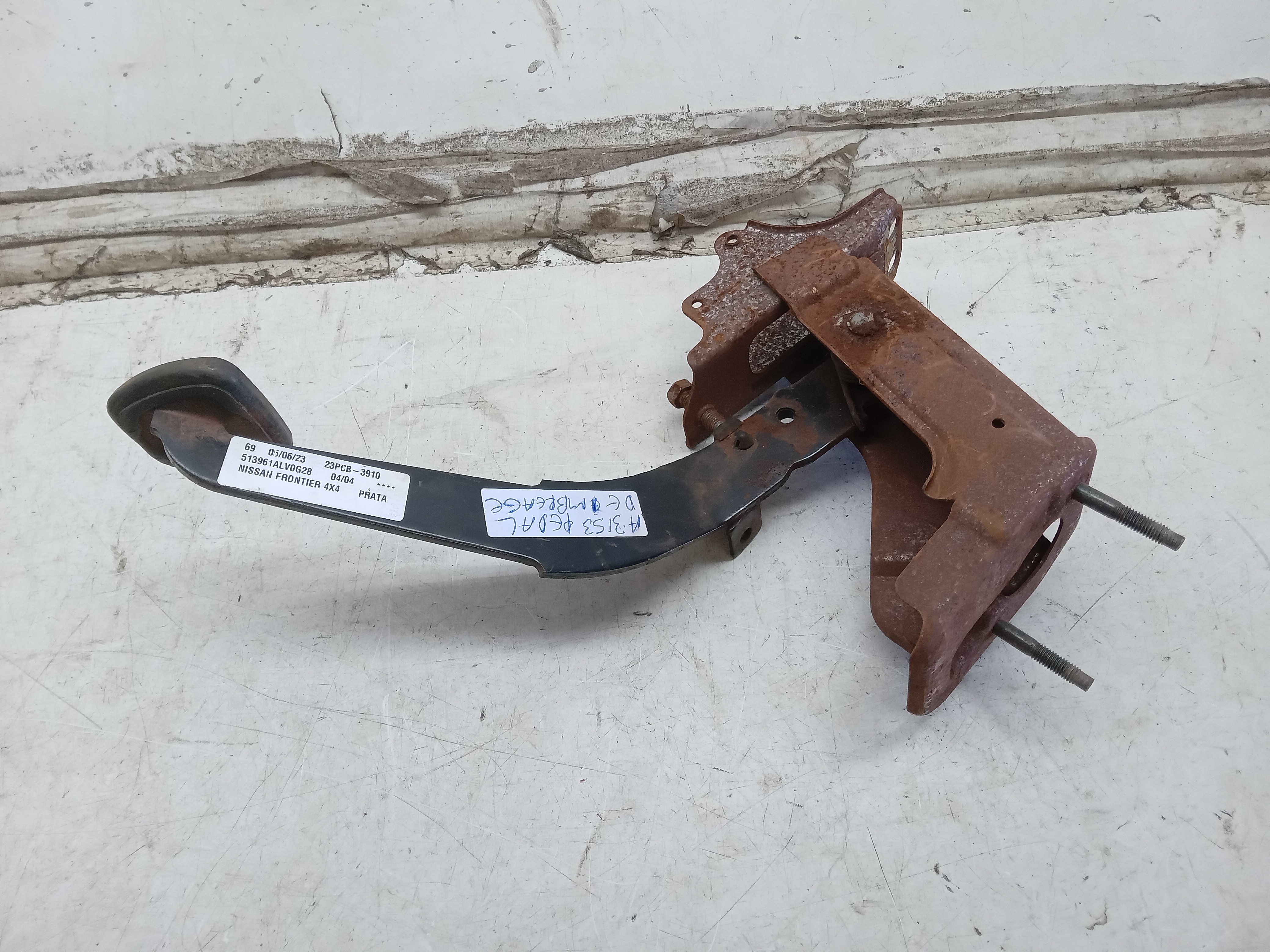 PEDAL EMBREAGEM NISSAN FRONTIER 2004 1