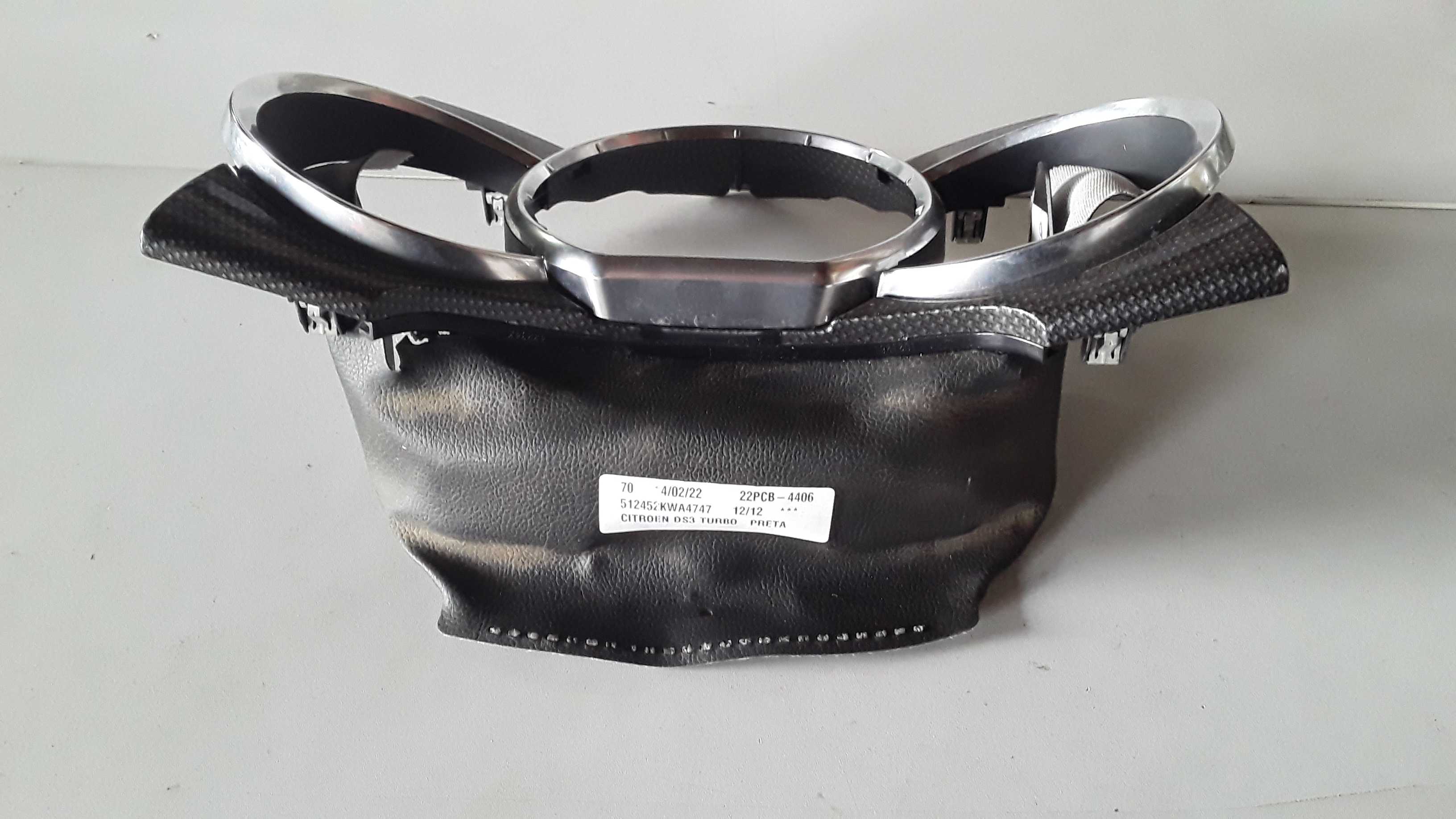 Moldura Painel Instrumento Citroen Ds3 2012 1