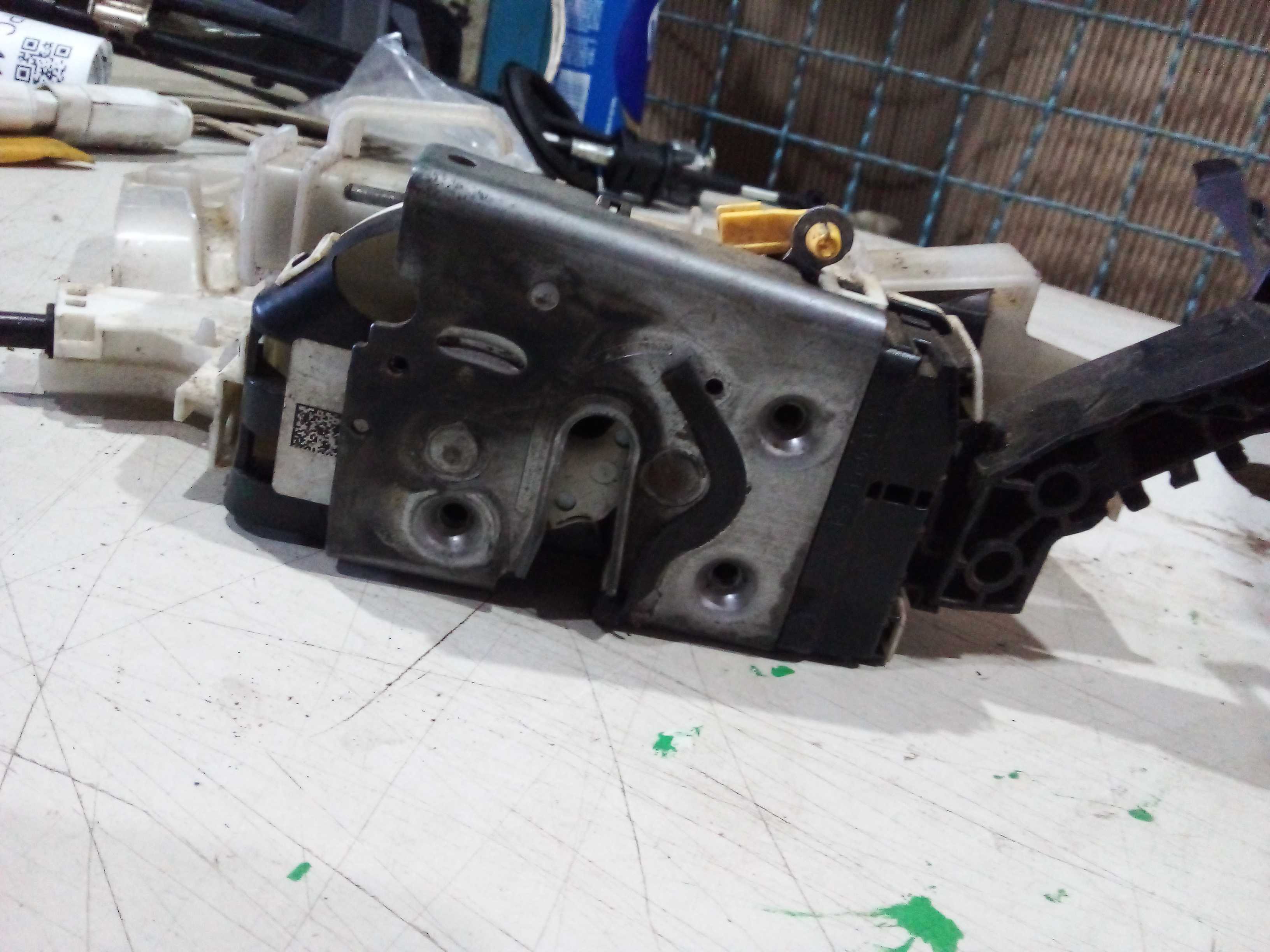 FECHADURA DIANT  ESQ TORO RENEGADE 2018 52028383 2