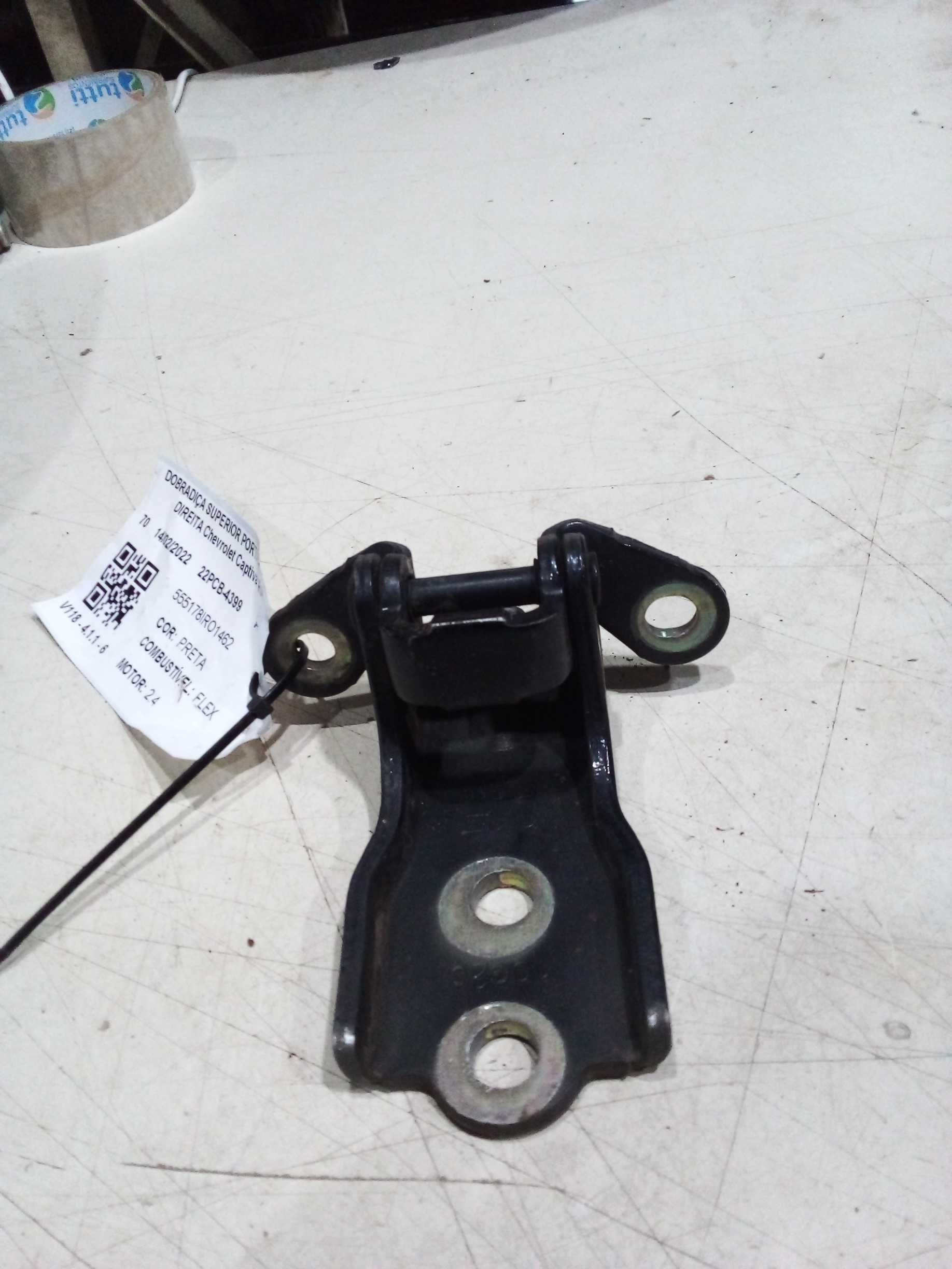 DOBRADIÇA SUPERIOR PORTA DIANTEIRA DIREITA Captiva 10g2 1