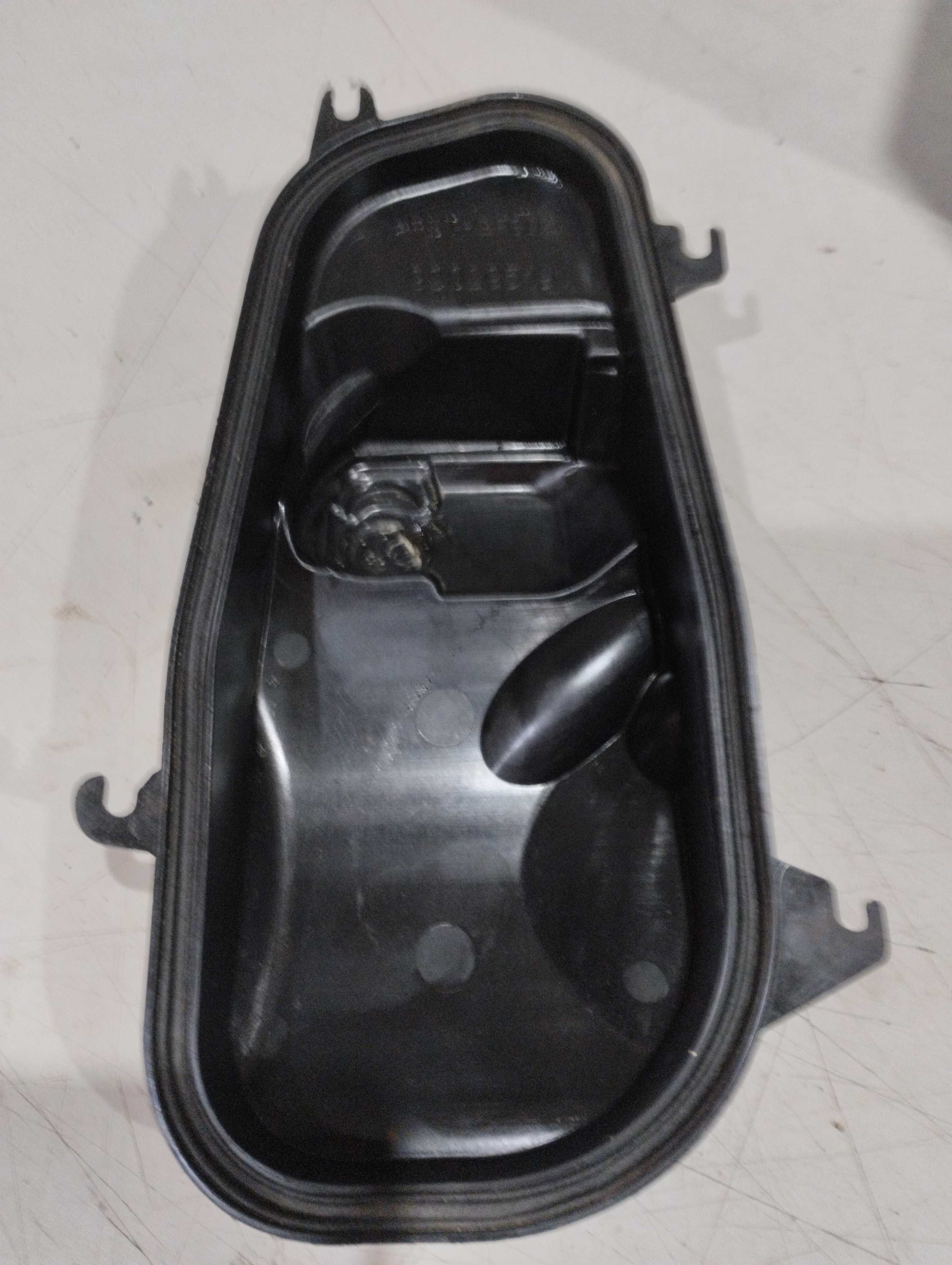 Tampa capa do farol volvo XC60 direita 2