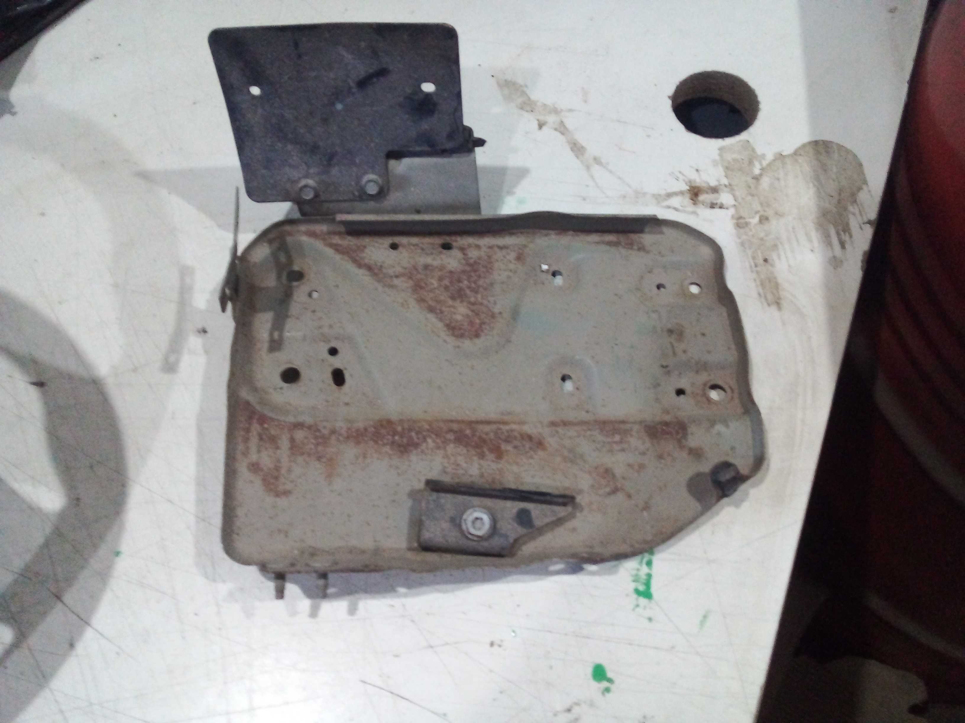SUPORTE BASE BATERIA VERSA  2012 1