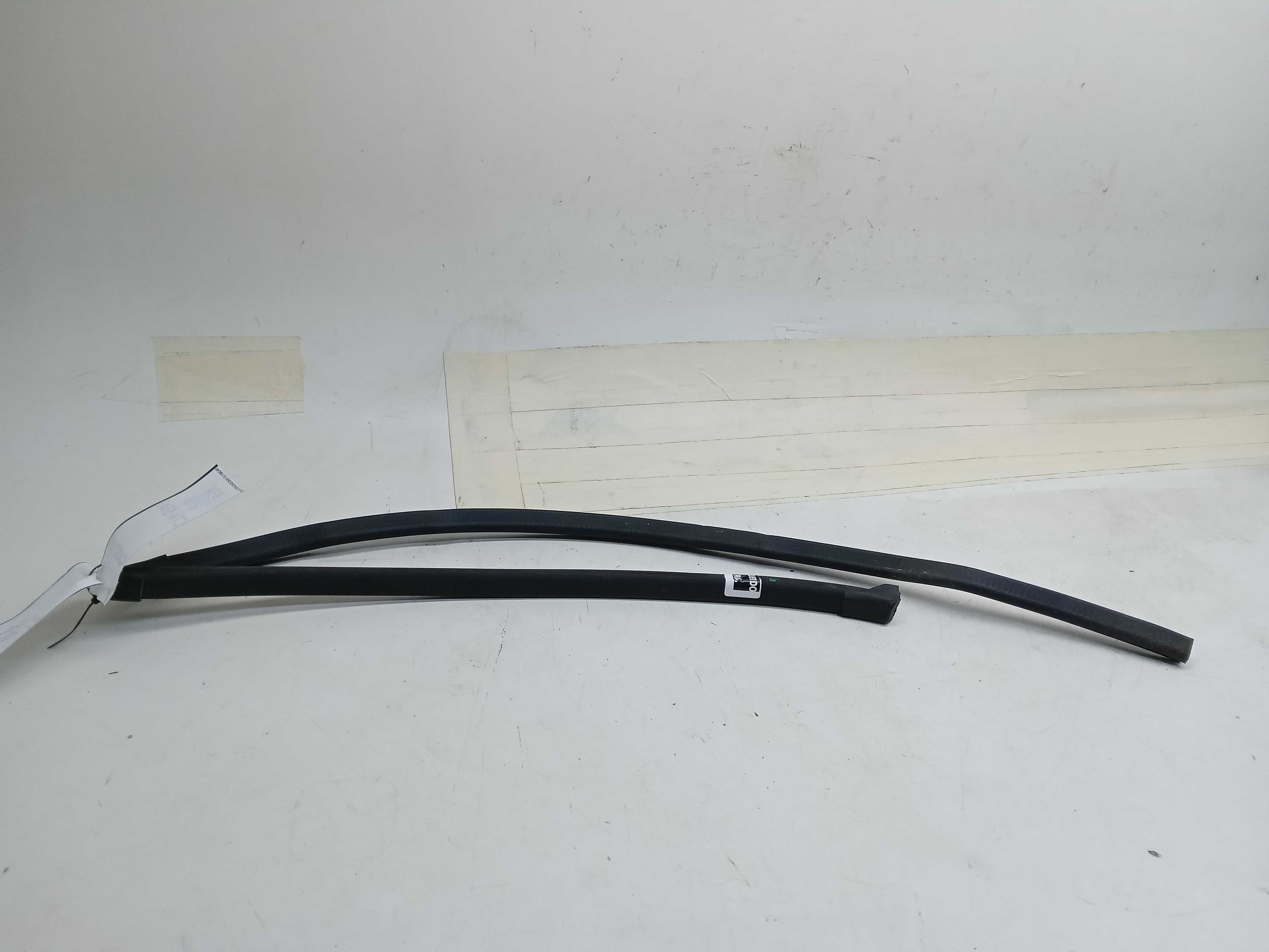 BORRACHA QUINA PORTA TRAS LD CITROËN C3 2016
