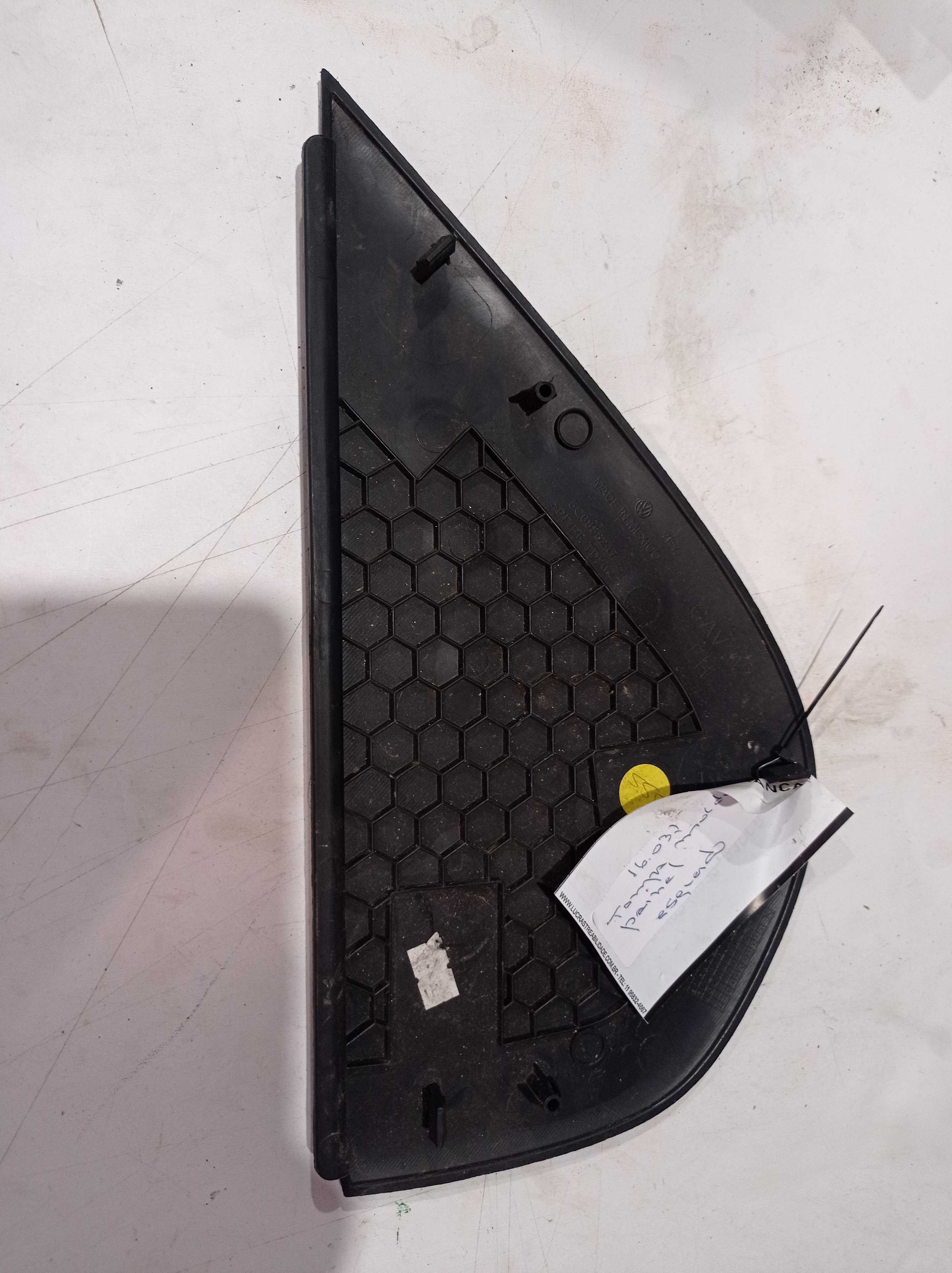 5C6858247 TAMPA MOLDURA PAINEL ESQUERDO VW JETTA 2010 2013 2