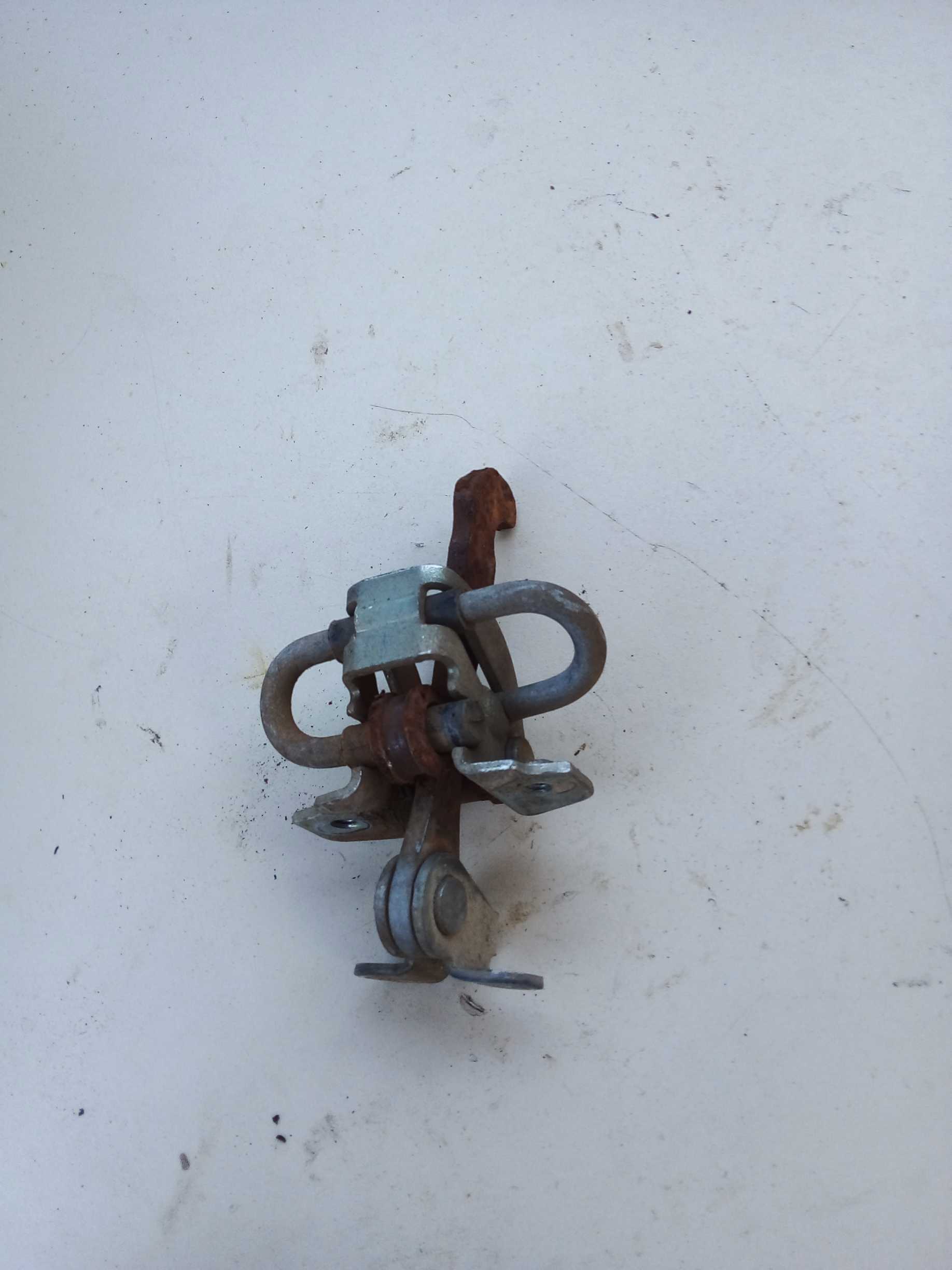 LIMITADOR PORTA TRÁS DIR PALIO SAPAO 2010 1