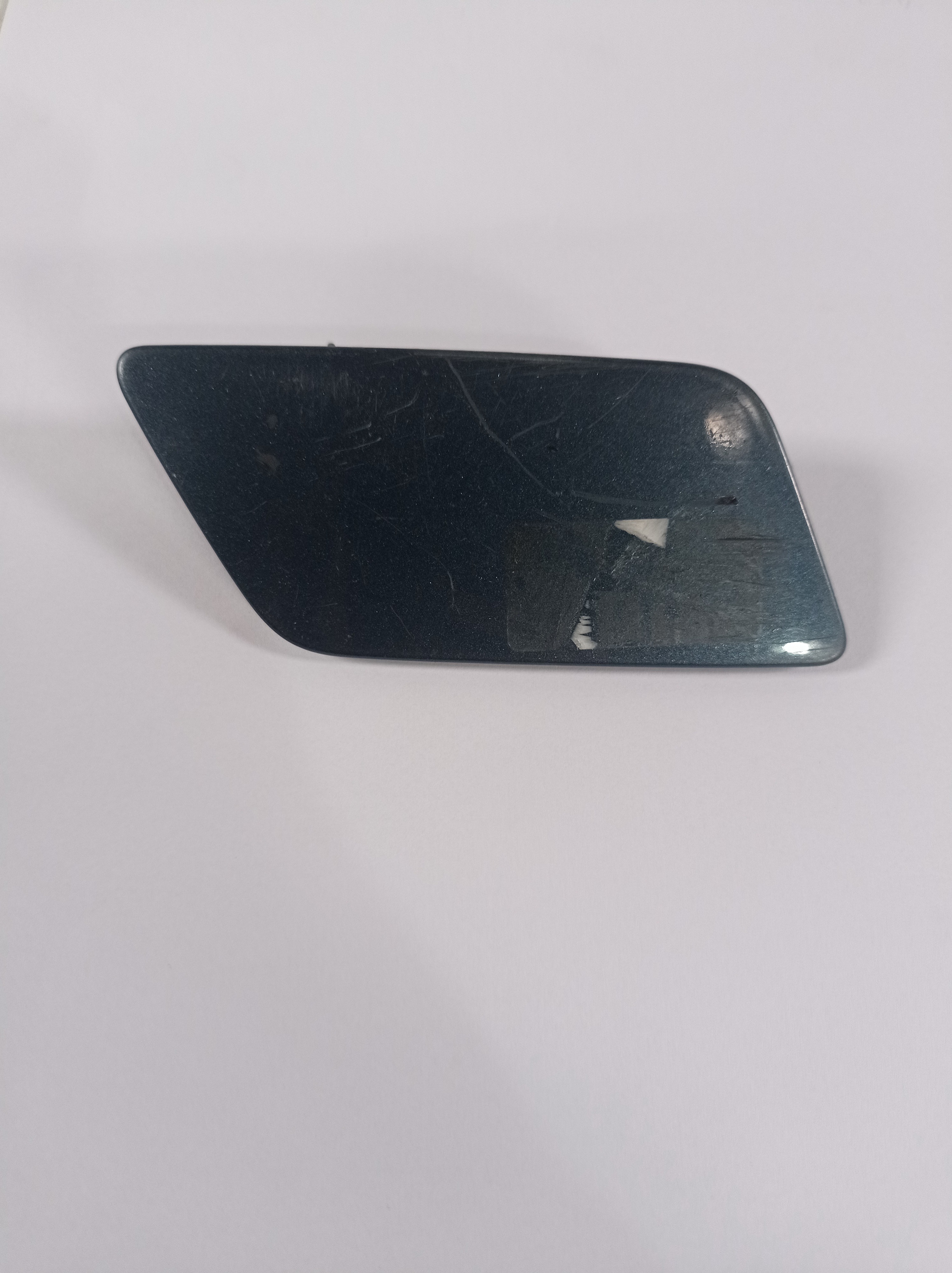 8u0955276e Tampa Esguicho Farol Direito Audi Q3 2016