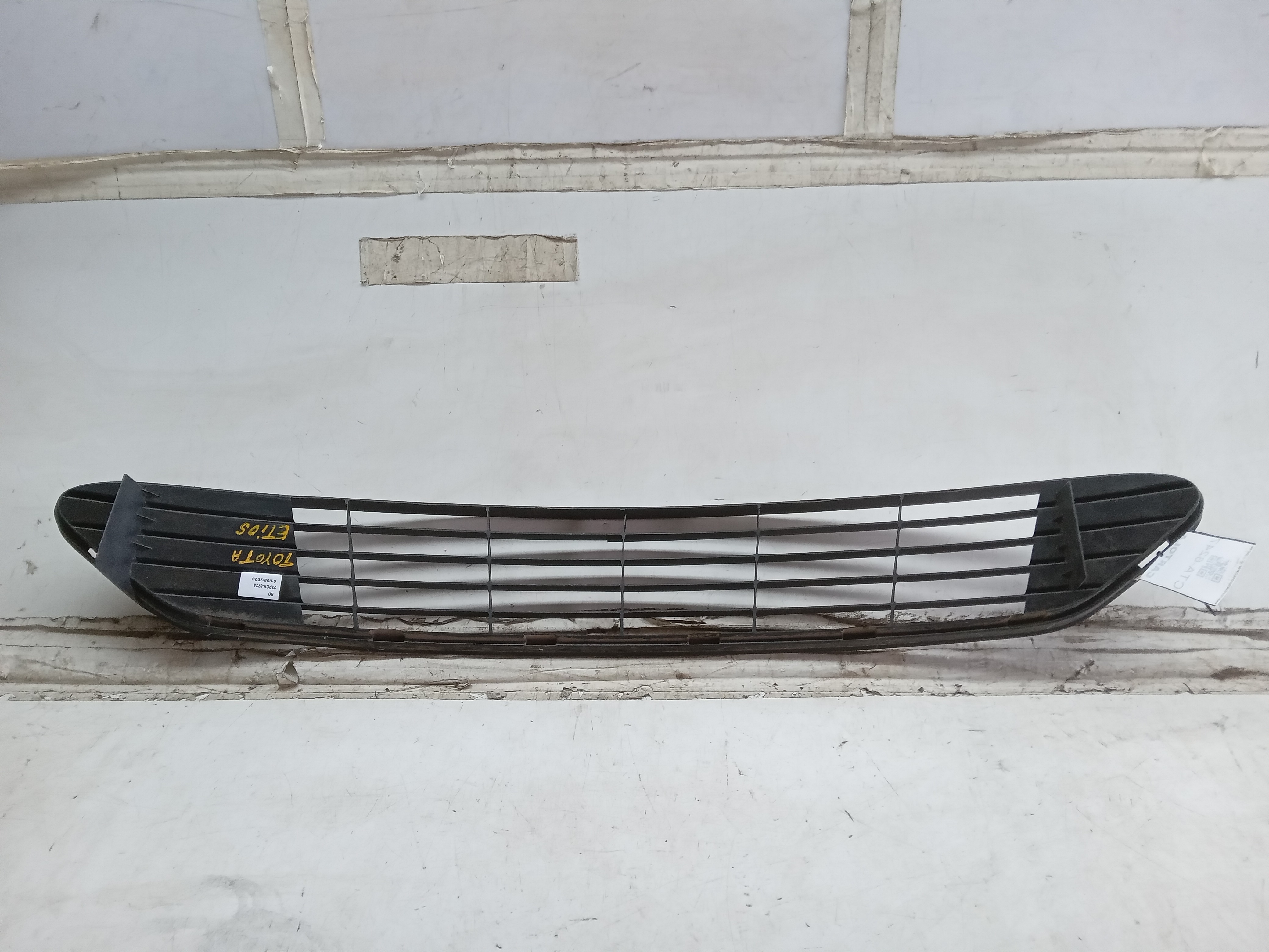 GRADE DIANTEIRA INFERIOR TOYOTA ETIOS 2016 2