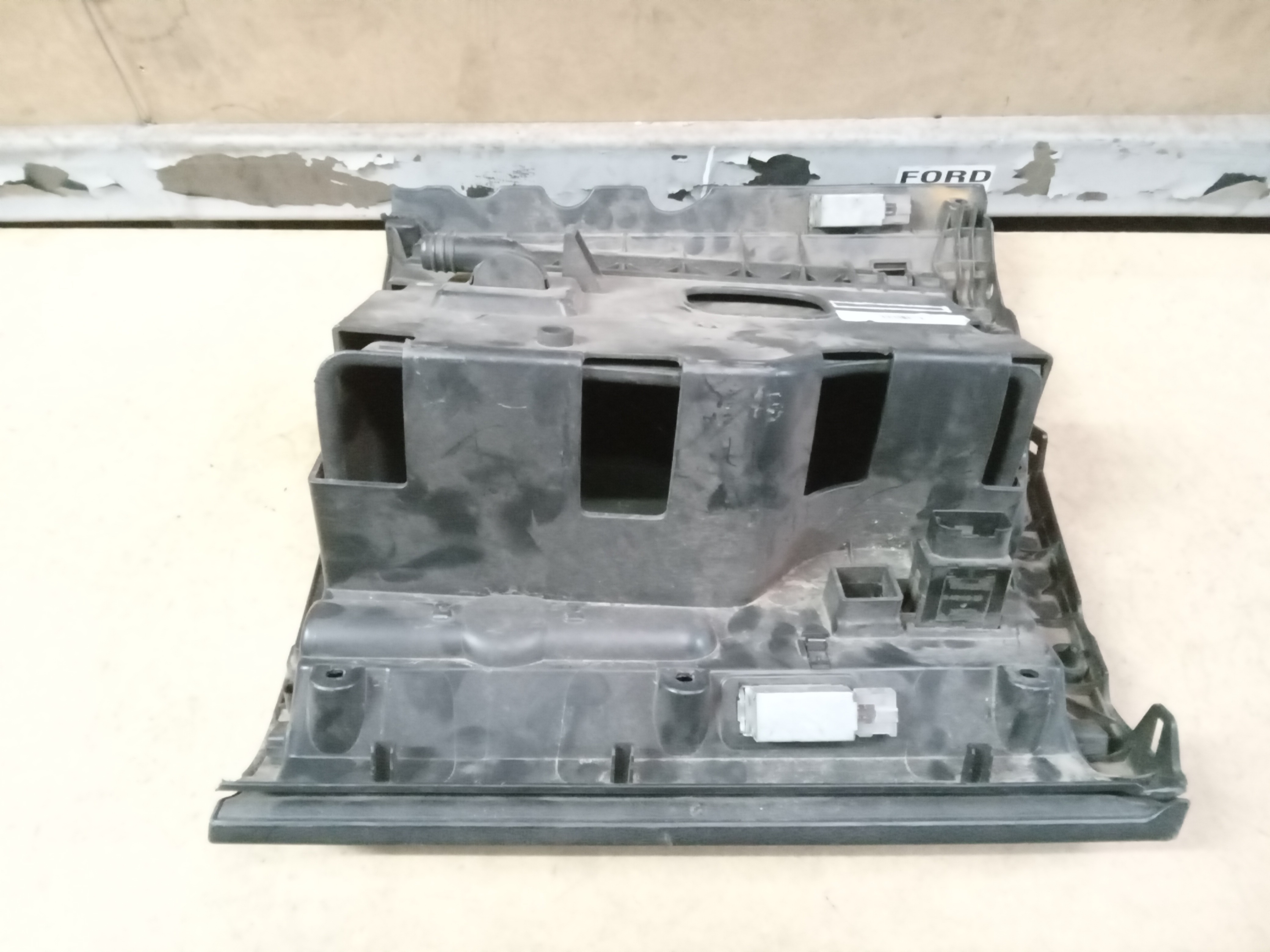 PORTA LUVAS VW TIGUAN 2012 2