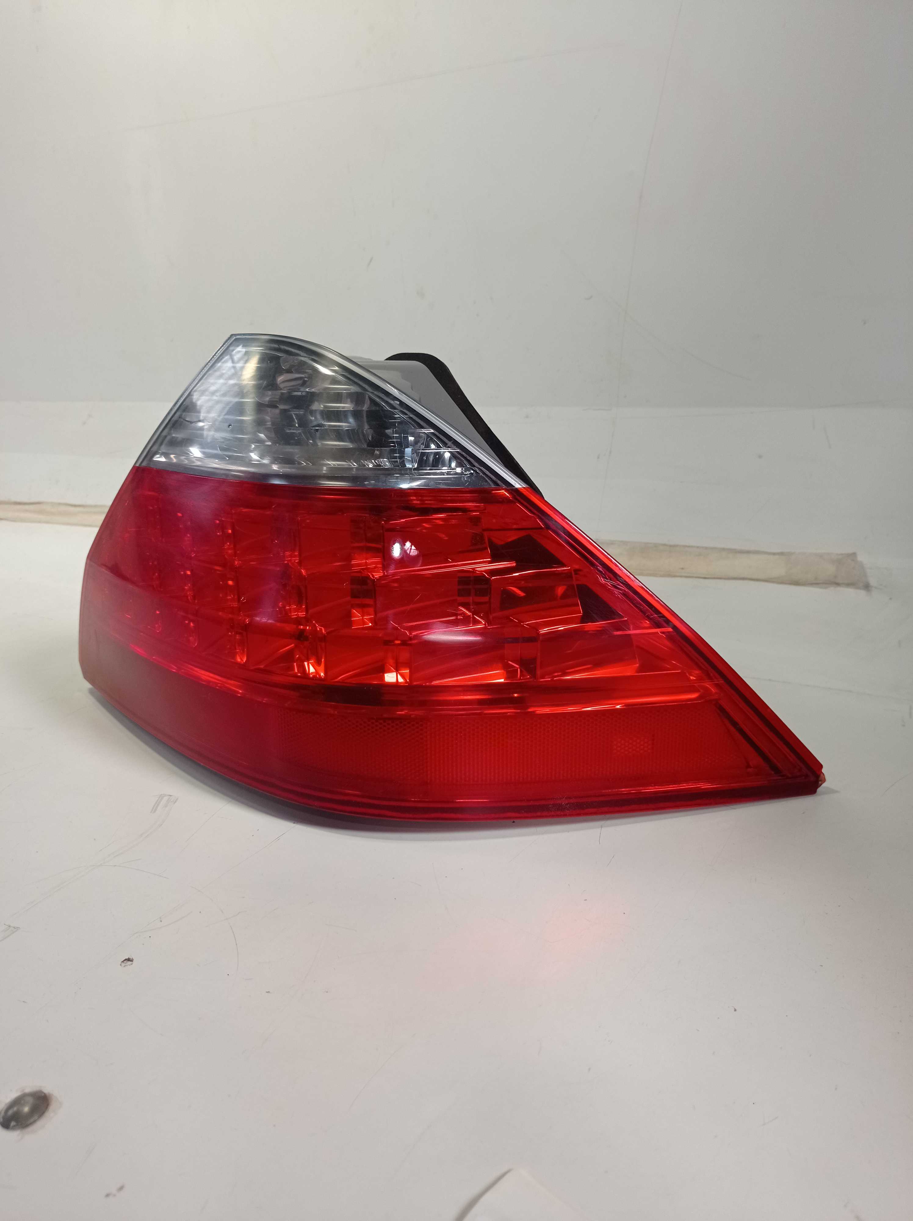 LANTERNA TRASEIRA DIREITA HONDA ACCORD 2005 A 2007 2
