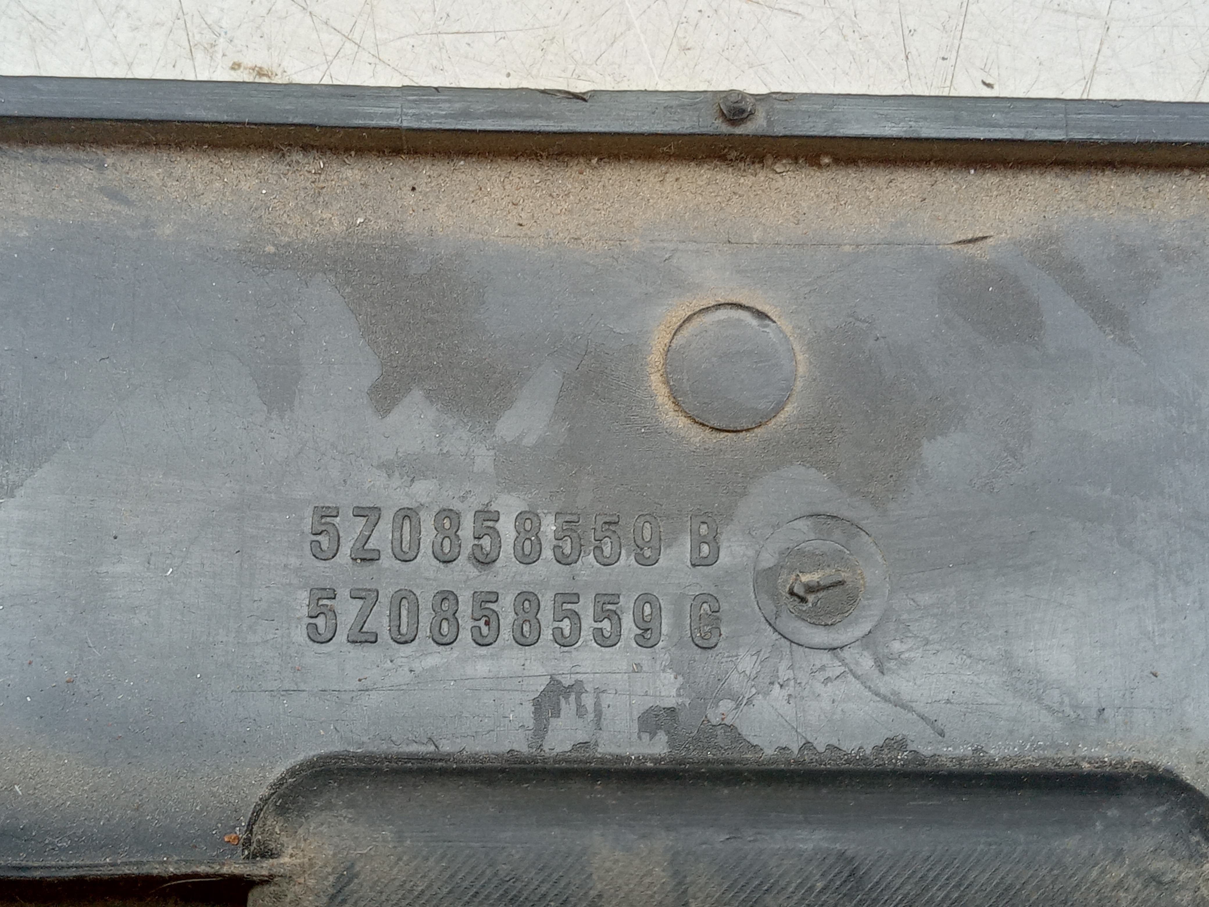 MOLDURA ACABAMENTO CHAVE SETA INFERIOR Volkswagen Gol 2012 3